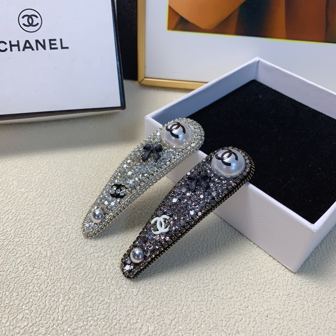NO:276501,Chanel Xiaoxiang Chanel Hairpins New Czech Diamond Pearl Logo Hairpins BB Clip Bangs Clip Bangs Clip Daily exquisite items Temperament versatile little fairy must-in-place items Treasure style Close eyes Recommended style (single hairpins, hairpins, chanel, hairpins19860909chanel小香 chanel发夹 新款捷克钻珍珠logo发夹BB夹边夹刘海夹日常精致小单品 气质百搭小仙女必入单品 宝藏款 闭眼入推荐款（单个发夹,发夹,chanel,hairpins,accessory