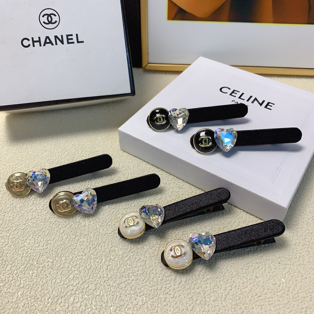 NO:276507,Chanel Xiaoxiang Chanel Hairpins Czech diamond pearl logo press clip edge clip bang clip daily exquisite small items, temperament versatile little fairy must-have items, treasure style, closed eyes recommended style (one pair) hairpins, hairpins, chanel, hairpins19860909chanel小香 chanel发夹 捷克钻珍珠logo压夹边夹刘海夹日常精致小单品 气质百搭小仙女必入单品 宝藏款 闭眼入推荐款（一对）发夹,发夹,chanel,hairpins,accessory