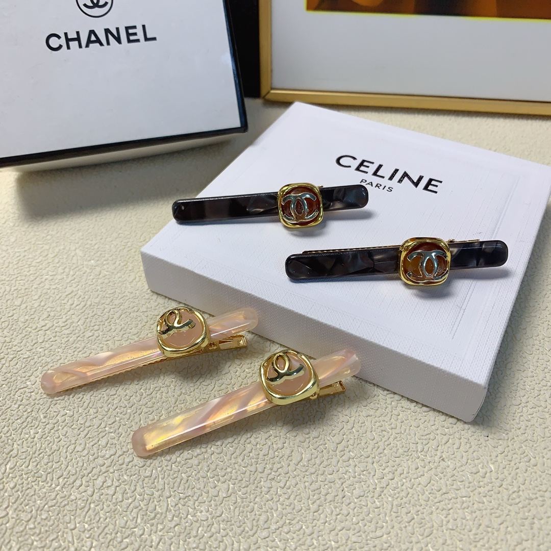 NO:276510,Chanel Xiaoxiang Chanel Hairpins New logo press clip edge clip bang clip daily exquisite small items, temperament versatile little fairy must-have items, treasure style, recommended hair clips, hairpins, chanel, hairpins19860909chanel小香 chanel发夹 新款logo压夹边夹刘海夹日常精致小单品 气质百搭小仙女必入单品 宝藏款 闭眼入推荐发夹,发夹,chanel,hairpins,accessory