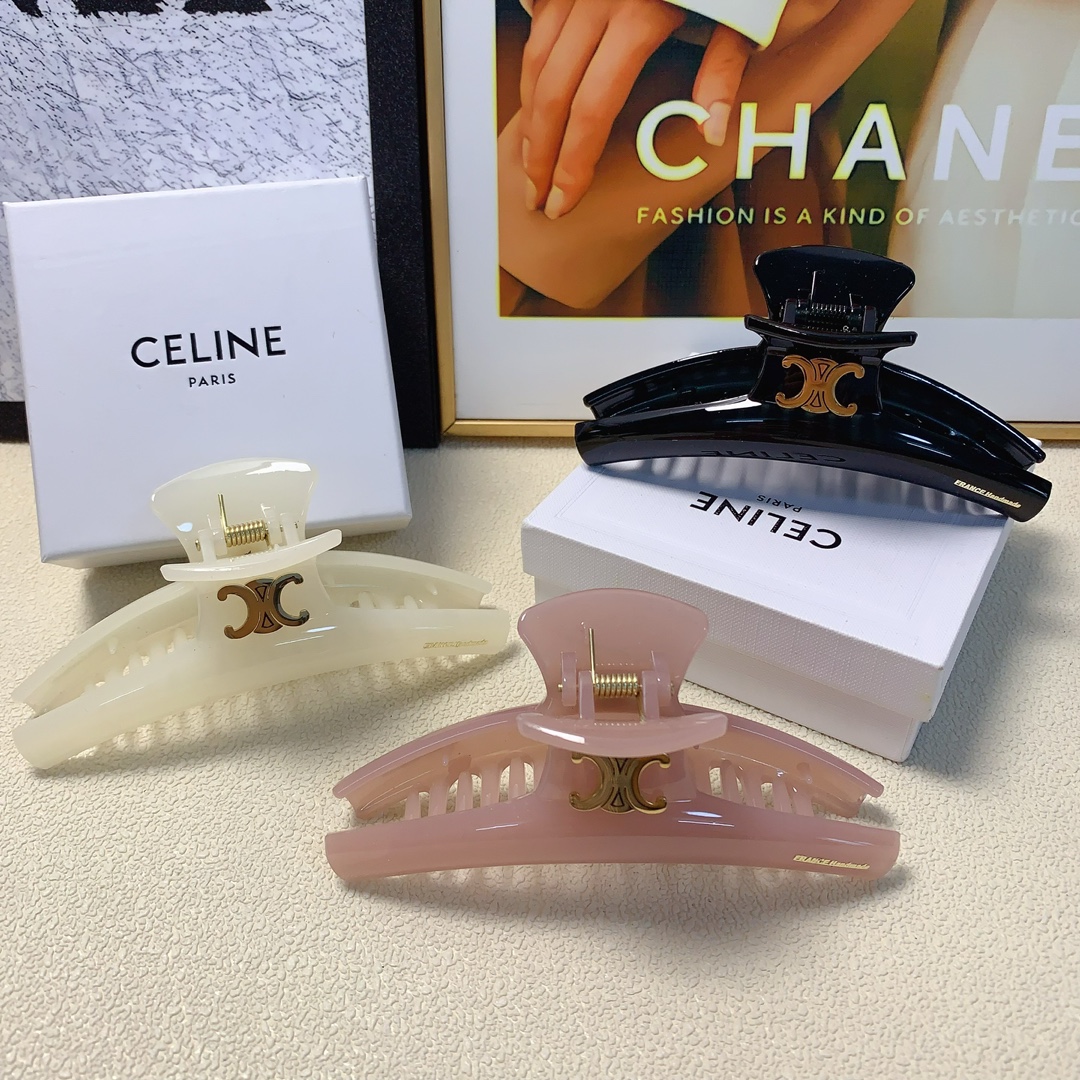 NO:276643,celine Arc de Triomphe hairpin, new titanium steel logo clip, versatile temperament, daily exquisite items, must-have items for fairies, treasure style, recommended style for closed eyes (single with hairband box) hairpin, hairpin, celine, celine, hairpins19860909celine赛琳 凯旋门发夹 新款钛钢logo抓夹 气质百搭 日常精致小单品 小仙女必入单品 宝藏款 闭眼入推荐款（单个配发箍盒）发夹,发夹,celine,celine,hairpins,accessory