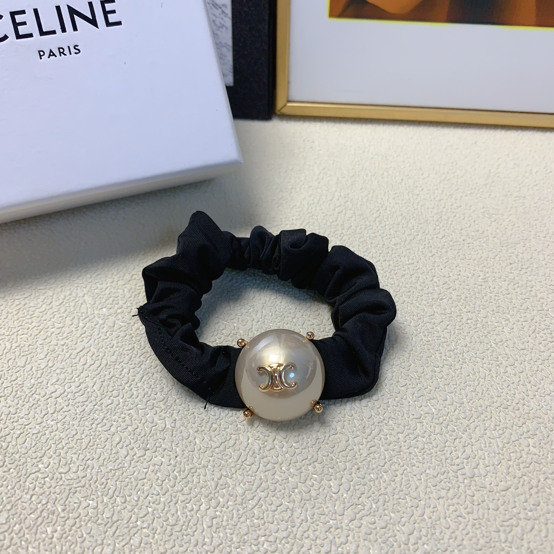 NO:277510,celine Arc de Triomphe rubber band Pearl logo rubber band hair ring Daily exquisite items Temperament versatile little fairy must-have items Treasure style Close eyes recommended style (single hairpin, hairpin, celine, celine, hairpins19860909celine赛琳 凯旋门皮筋 珍珠logo皮筋发圈 日常精致小单品 气质百搭小仙女必入单品 宝藏款 闭眼入推荐款（单个发夹,发夹,celine,celine,hairpins,accessory