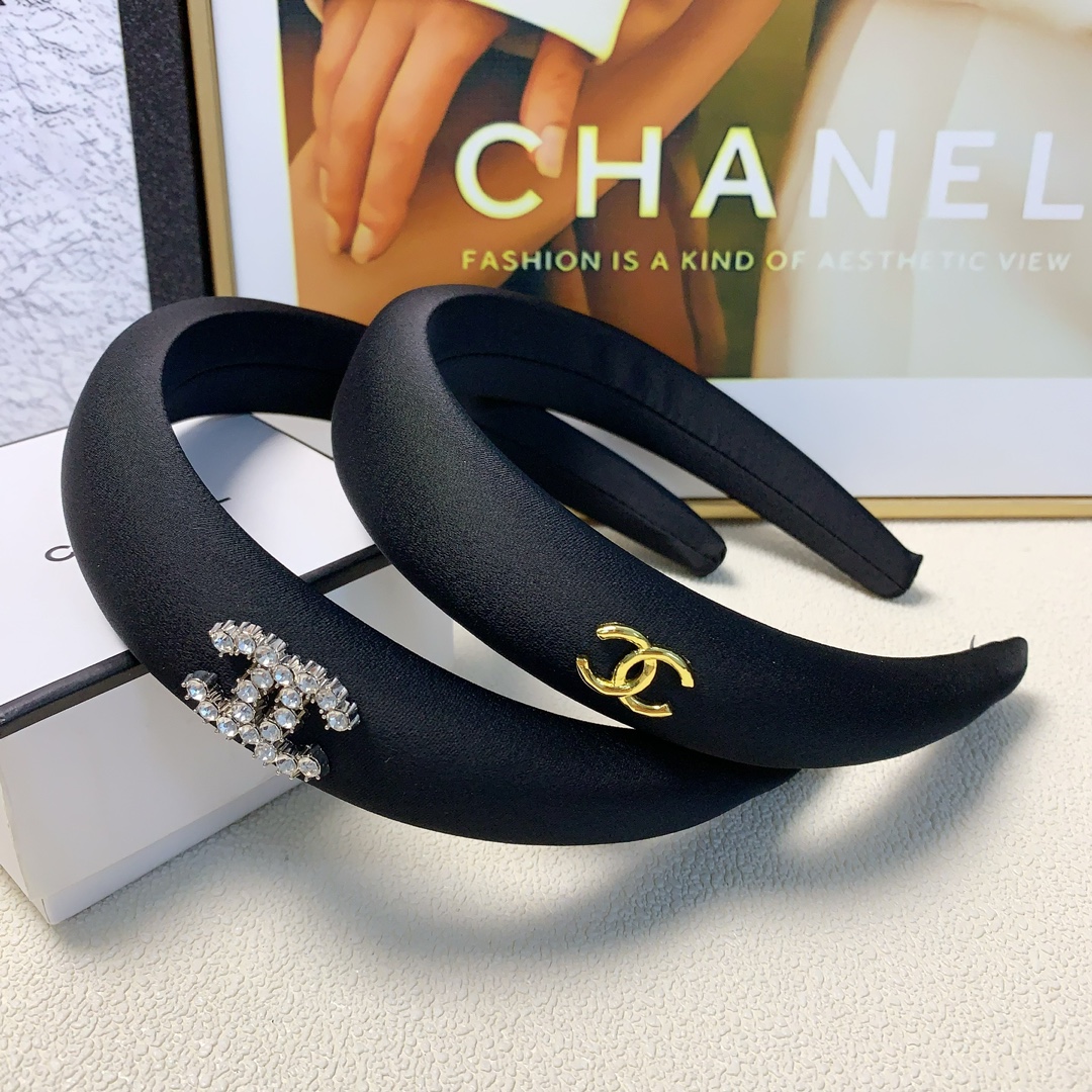 NO:278018,Chanel Xiaoxiang Chanel hairband Satin logo light luxury style hairband Daily exquisite items All-match temperament and versatile little fairy must-have items Full of celebrity style ~ Treasure style Recommended style closed eyes (single), hairpins, chanel, hairpins19860909Chanel小香 Chanel发箍 缎面logo轻奢风发箍 日常精致小单品 气质百搭小仙女必入单品 名媛风十足～宝藏款 闭眼入推荐款（单个）,发夹,chanel,hairpins,accessory
