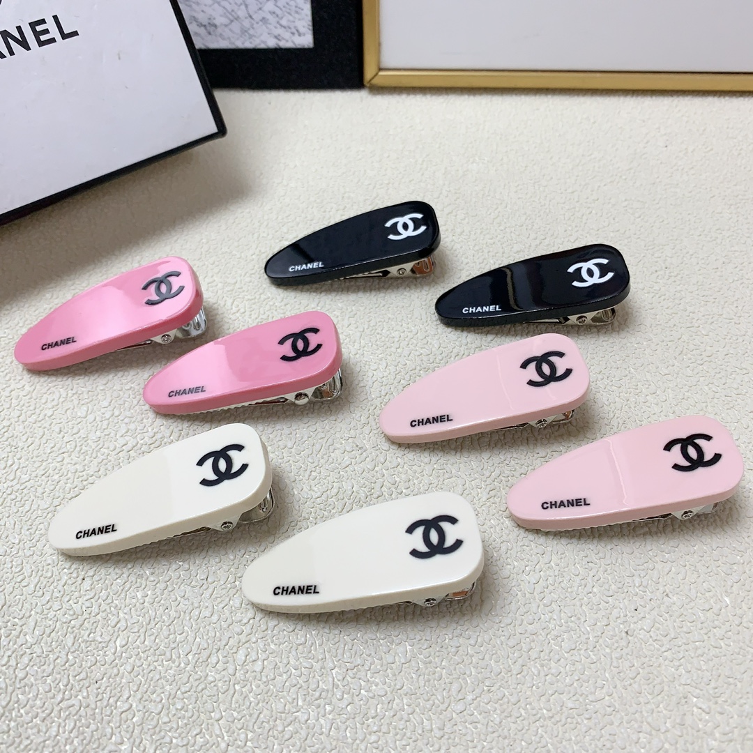 NO:277506,Chanel Xiaoxiang Chanel Hairpins Acrylic logo press clip edge clip bang clip daily exquisite small items, temperament versatile little fairy must-have items, treasure style, recommended style for closed eyes (a pair of hairpins, hairpins, chanel, hairpins19860909chanel小香 chanel发夹 亚克力logo压夹边夹刘海夹日常精致小单品 气质百搭小仙女必入单品 宝藏款 闭眼入推荐款（一对发夹,发夹,chanel,hairpins,accessory