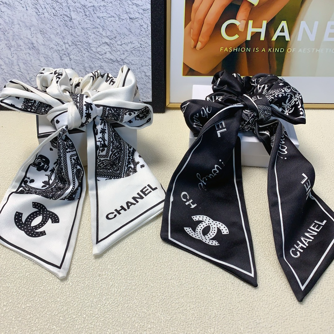 NO:281615,Chanel Xiaoxiang Chanel rubber band New bow ribbon logo rubber band hair ring Daily exquisite items Temperament versatile little fairy must-have items Treasure style Close eyes recommended (single) hair accessories, hairpins, chanel, hairpins19860909chanel小香 chanel皮筋 新款蝴蝶结飘带logo皮筋发圈 日常精致小单品 气质百搭小仙女必入单品 宝藏款 闭眼入推荐款（单个）发饰,发夹,chanel,hairpins,accessory