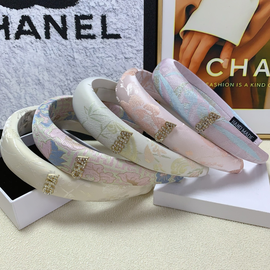 NO:277306,CHANEL Xiaoxiang CHANEL hairband New jacquard logo hairband Temperament versatile little fairy must-have item Treasure model Closed eyes recommended (single hairpin, hairpin, chanel, hairpins19860909CHANEL小香 CHANEL发箍 新款提花logo发箍 气质百搭小仙女必入单品 宝藏款 闭眼入推荐款（单个发夹,发夹,chanel,hairpins,accessory