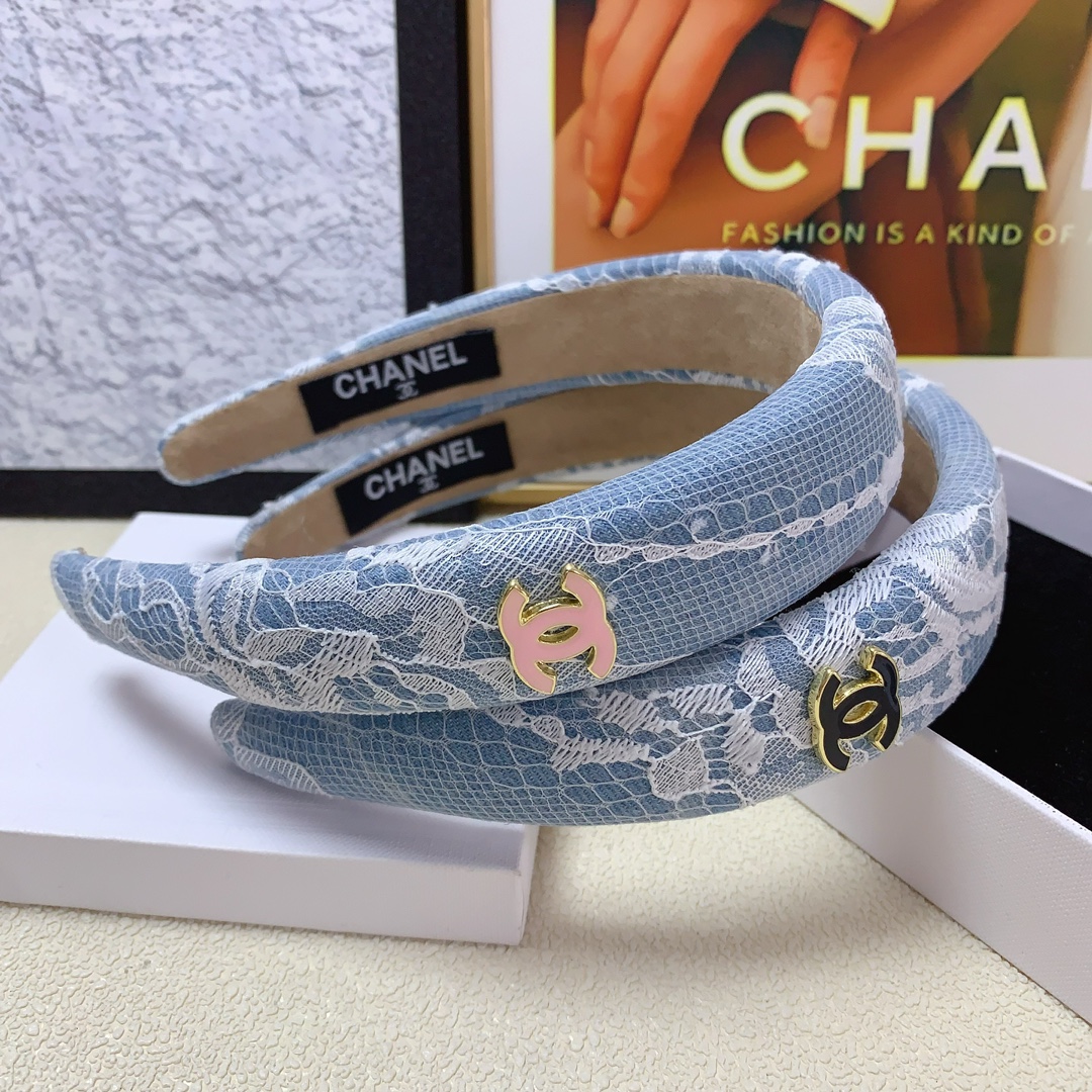 NO:277473,CHANEL Xiaoxiang CHANEL hairband New logo hairband Temperament versatile little fairy must-have item Treasure model Closed eyes recommended (single) hairpins, hairpins, chanel, hairpins19860909CHANEL小香 CHANEL发箍 新款logo发箍 气质百搭小仙女必入单品 宝藏款 闭眼入推荐款（单个）发夹,发夹,chanel,hairpins,accessory
