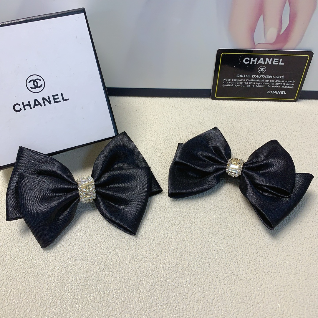 NO:277474,Chanel Xiaoxiang Chanel Pressing Clip Imported Organya bow logo Pressing Clip edge clip bang clip daily exquisite small items, temperament and versatile little fairy must-have items, treasure model, closed eyes and recommended style (one pair) hairpins, hairpins, chanel, hairpins19860909chanel小香 chanel压夹 进口欧根纱蝴蝶结logo压夹边夹刘海夹日常精致小单品 气质百搭小仙女必入单品 宝藏款 闭眼入推荐款（一对）发夹,发夹,chanel,hairpins,accessory