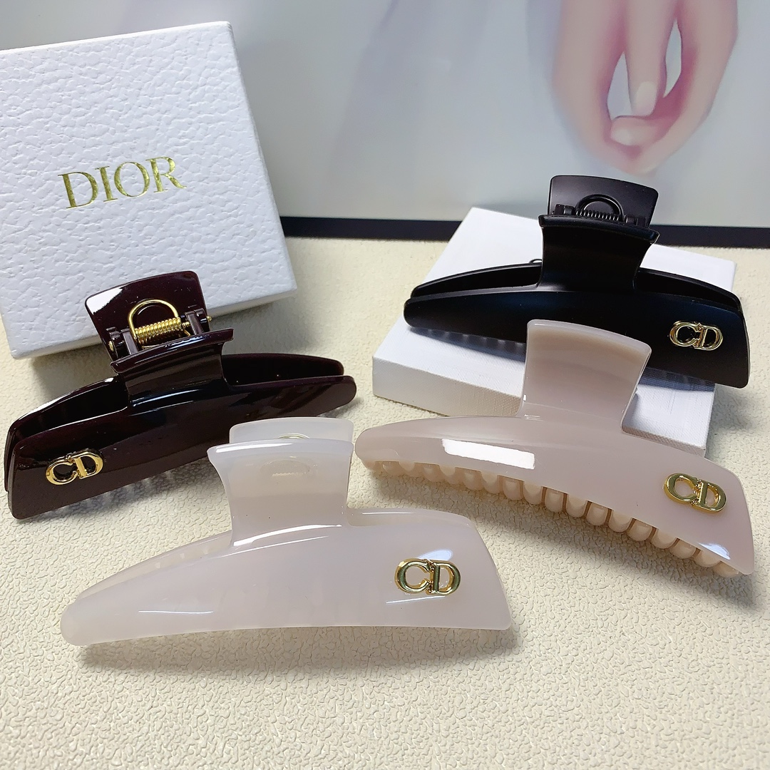 NO:277578,DIOR Dior clip acrylic logo clip temperament versatile daily exquisite small items must-have items for fairies Treasure style recommended style for closed eyes (single hairpin, hairpin, dior, dior, hairpins19860909DIOR迪奥 Dior抓夹 亚克力logo抓夹气质百搭日常精致小单品小仙女必入单品 宝藏款 闭眼入推荐款（单个发夹,发夹,dior,dior,hairpins,accessory