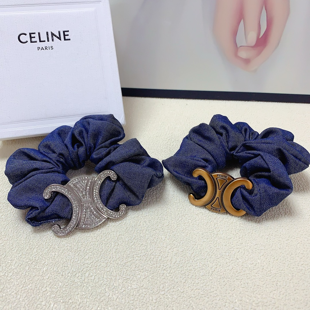 NO:277745,celine celine rubber band Arc de Triomphe logo denim rubber band hair ring ~ Temperament versatile little fairy must-have item Treasure style Close eyes recommended (single) hairpins, hairpins, celine, celine, hairpins19860909celine赛琳 celine皮筋 凯旋门logo牛仔皮筋发圈 ～气质百搭小仙女必入单品 宝藏款 闭眼入推荐款（单个）发夹,发夹,celine,celine,hairpins,accessory
