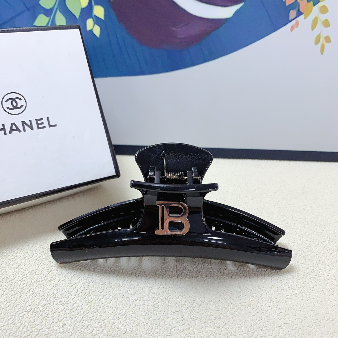 NO:278005,Balmain Balmain hair clip, acrylic titanium steel logo clip, versatile temperament, daily exquisite items, must-have items for fairies, treasure style, recommended style for closed eyes (single hairband box), hairpins, balmain, balmain, hairpins19860909balmain巴尔曼发夹 亚克力钛钢logo抓夹 气质百搭 日常精致小单品 小仙女必入单品 宝藏款 闭眼入推荐款（单个配发箍盒）,发夹,balmain,balmain,hairpins,accessory