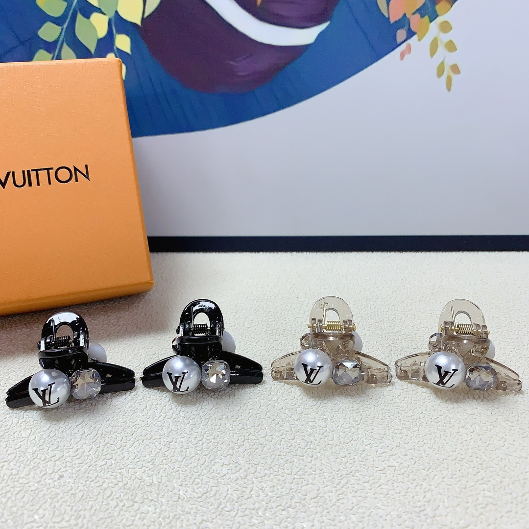 NO:278057,LV Louis Vuitton Donkey card grab clip Pearl logo clip Korean version small edge clip Exquisite little fairy must-in-one item Treasure model Close eyes recommended (one pair), hairpin, louis vuitton, louis vuitton, louis vuitton, louis vuitton, hairpins19860909LV路易威登 驴牌抓夹 珍珠logo抓夹韩版小边夹 精致小仙女必入单品 宝藏款 闭眼入推荐款（一对）,发夹,louis vuitton,louis vuitton,louis vuitton,hairpins,accessory