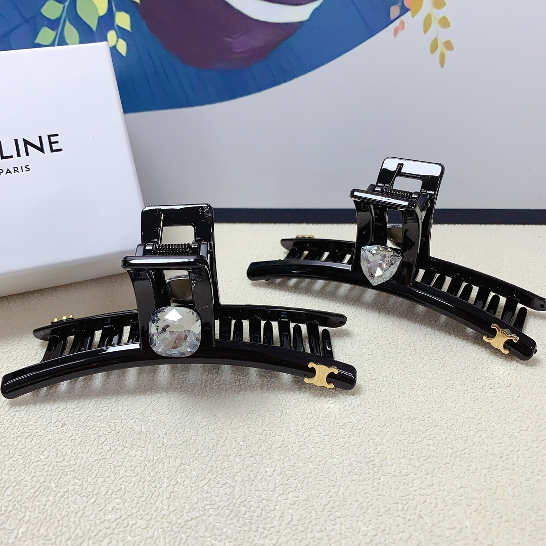 NO:278059,celine celine hair clip Arc de Triomphe Czech diamond titanium steel logo clip versatile temperament, daily exquisite items, must-have items for fairies, treasure style, recommended style for closed eyes (single hairband box), hairpins, celine, celine, hairpins19860909celine赛琳 celine发夹 凯旋门捷克钻钛钢logo抓夹 气质百搭 日常精致小单品 小仙女必入单品 宝藏款 闭眼入推荐款（单个配发箍盒）,发夹,celine,celine,hairpins,accessory