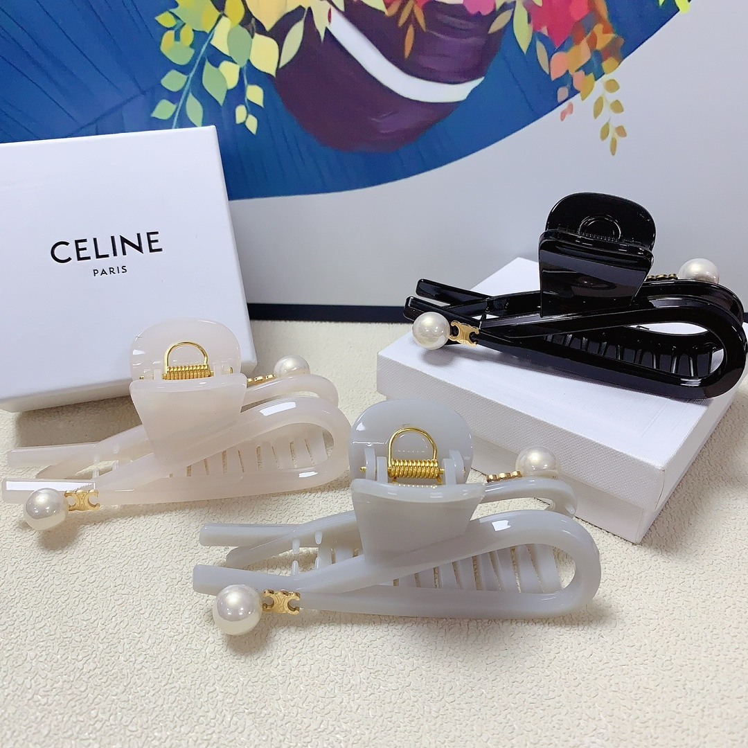 NO:278078,celine celine hair clip Arc de Triomphe pearl titanium steel logo clip versatile temperament and exquisite daily items. Must-in-place items for fairies. Treasure model. Recommended version for closed eyes (single hairband box), hairpins, celine, celine, hairpins19860909celine赛琳 celine发夹 凯旋门珍珠钛钢logo抓夹 气质百搭 日常精致小单品 小仙女必入单品 宝藏款 闭眼入推荐款（单个配发箍盒）,发夹,celine,celine,hairpins,accessory