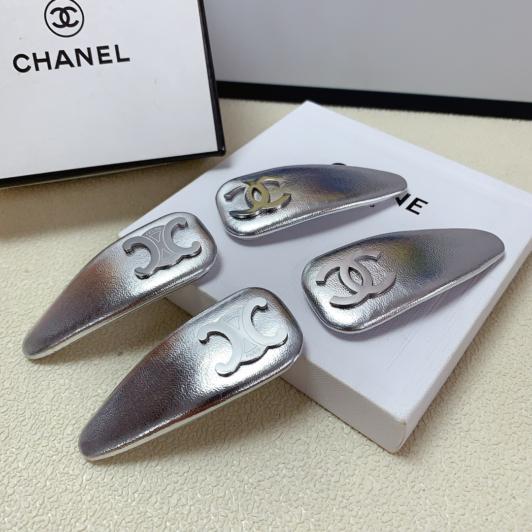 NO:278362,Chanel Xiaoxiang Celine Hairpins Titanium Steel Logo Edge Clip BB Clips Temperament versatile Little Fairy Must-in-One Treasure Style Recommended Styles (Pair of) Hair Accessories, Hairpins, Celine, Celine, Chanel, Hairpins19860909chanel小香 celine赛琳发夹 钛钢logo边夹BB夹 气质百搭小仙女必入单品 宝藏款 闭眼入推荐款（一对）发饰,发夹,celine,celine,chanel,hairpins,accessory