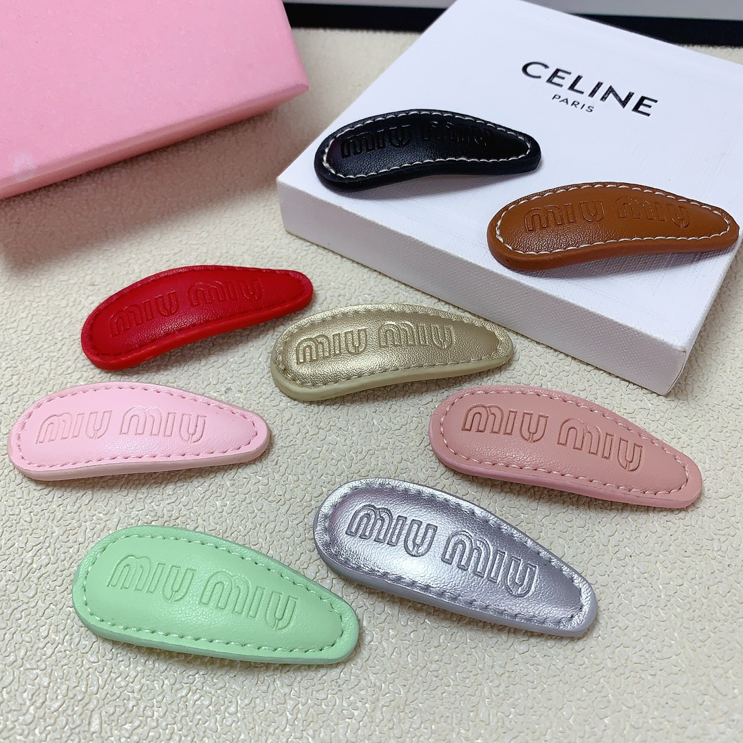 NO:278366,Miumiu Miumiu hairpin cowhide embossed logo edge clip BB clip Temperament versatile little fairy must-have item Treasure style Closed eyes recommended (single) hair accessories, hairpins, miumiu, cowhide, hairpins19860909miumiu缪缪 miumiu发夹 牛皮压纹logo边夹BB夹 气质百搭小仙女必入单品 宝藏款 闭眼入推荐款（单个）发饰,发夹,miumiu,cowhide,hairpins,accessory