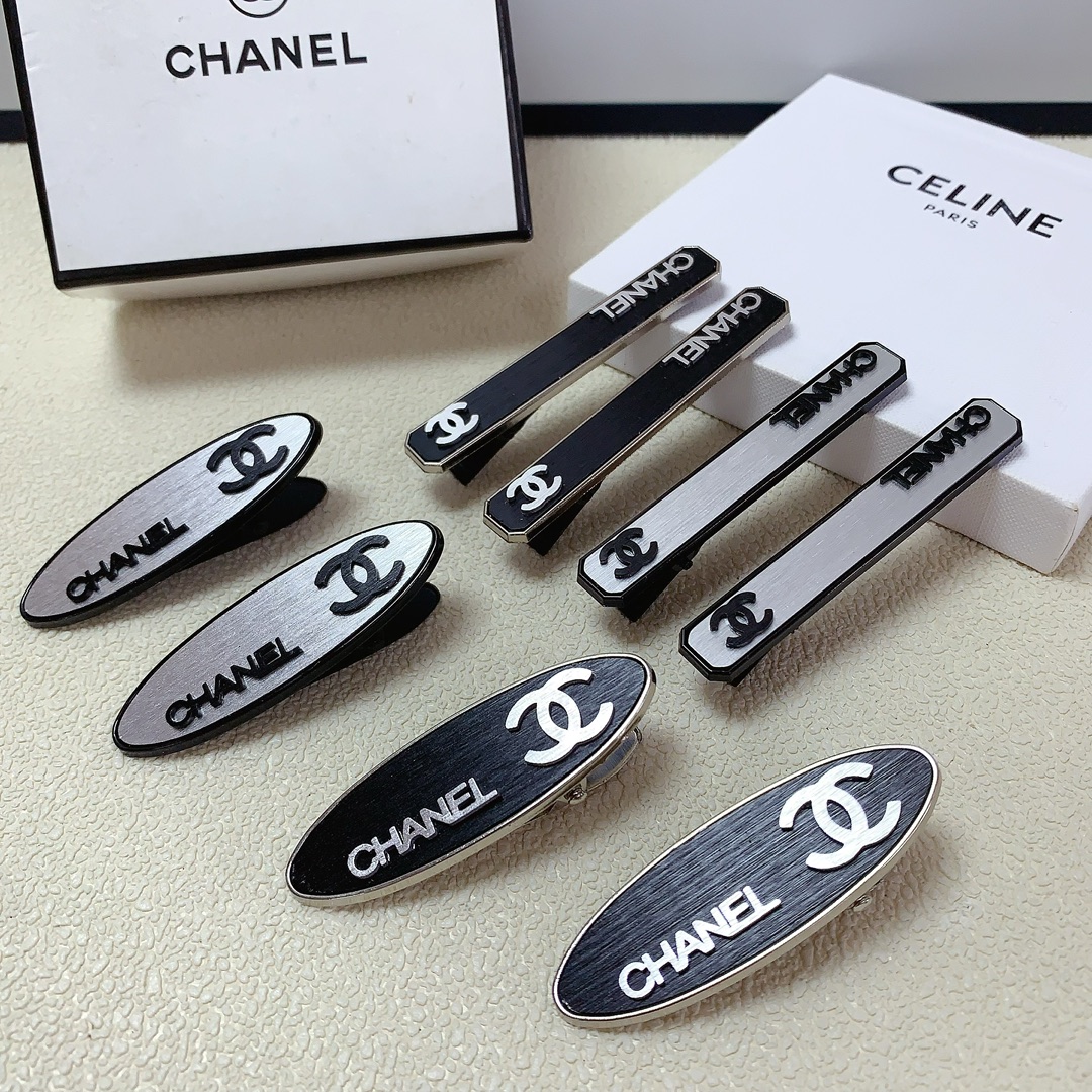 NO:278355,Chanel Xiaoxiang Chanel Hairpins New logo edge clip press clip temperament versatile little fairy must-apply item Treasure style Close eyes recommended (one pair) hair accessories, hairpins, chanel, hairpins19860909chanel小香 chanel发夹 新款logo边夹压夹气质百搭小仙女必入单品 宝藏款 闭眼入推荐款（一对）发饰,发夹,chanel,hairpins,accessory