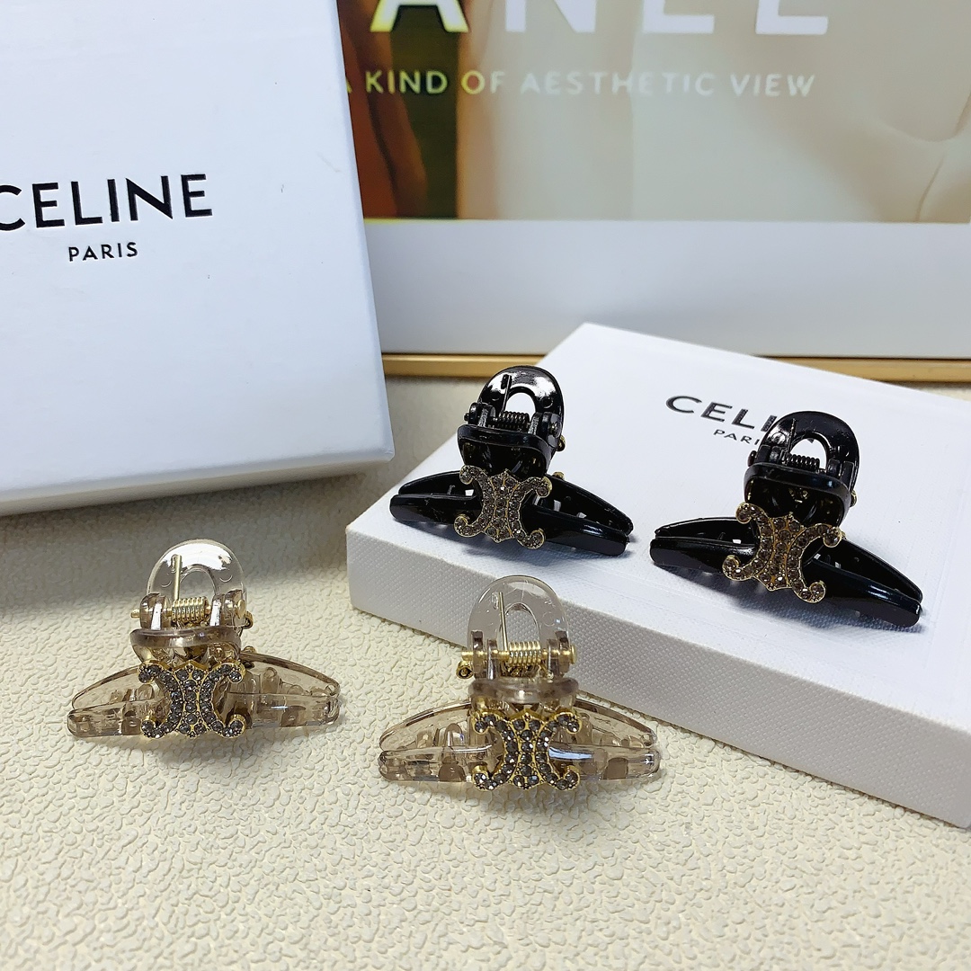 NO:278398,celine celine clip Arc de Triomphe logo clip Korean version small edge clip Exquisite little fairy must-in item Treasure style Close eyes recommended (one pair) hair accessories, hairpins, celine, celine, hairpins19860909celine赛琳 celine抓夹 凯旋门logo抓夹韩版小边夹 精致小仙女必入单品 宝藏款 闭眼入推荐款（一对）发饰,发夹,celine,celine,hairpins,accessory