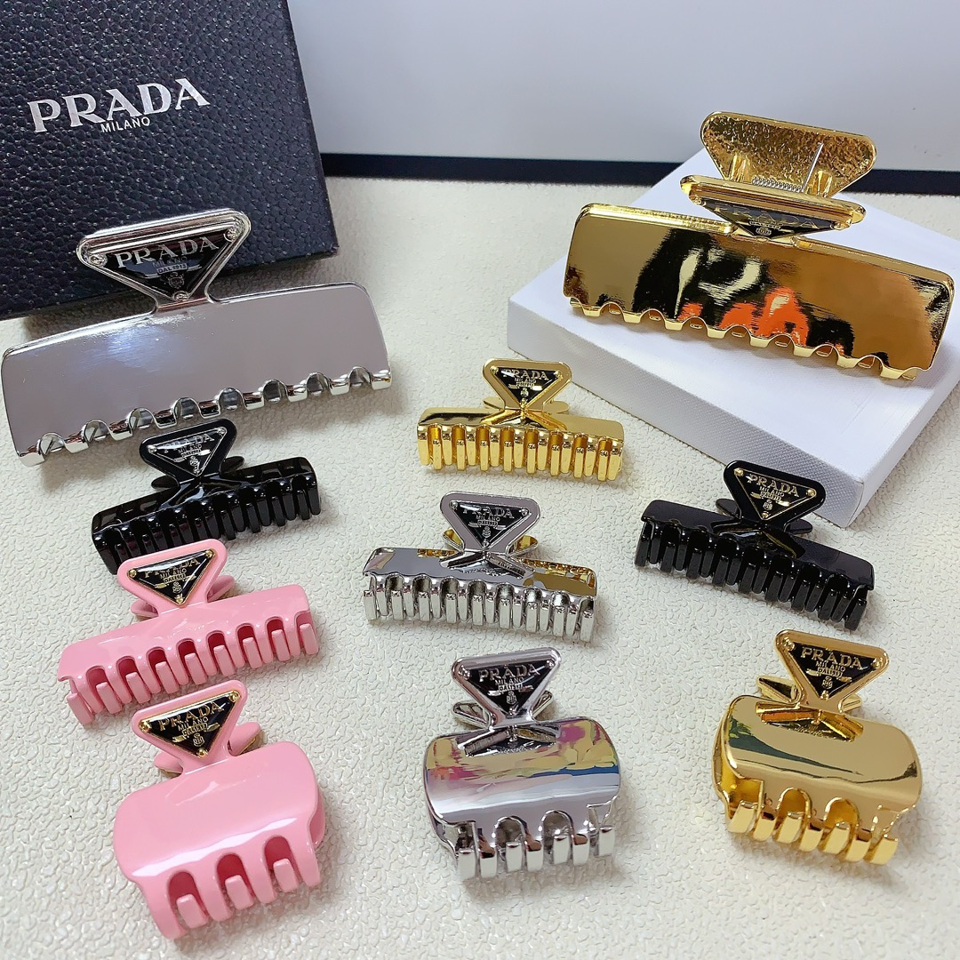 NO:278394,Prada Prada clips, popular large metal clips, fashionable and versatile little fairy must-have, whoever brings good looks (single) hair accessories, hairpins, prada, prada, hairpins19860909Prada普拉达 Prada抓夹 爆款大号金属抓夹 时尚百搭小仙女必入款 谁带谁好看（单个）发饰,发夹,prada,prada,hairpins,accessory