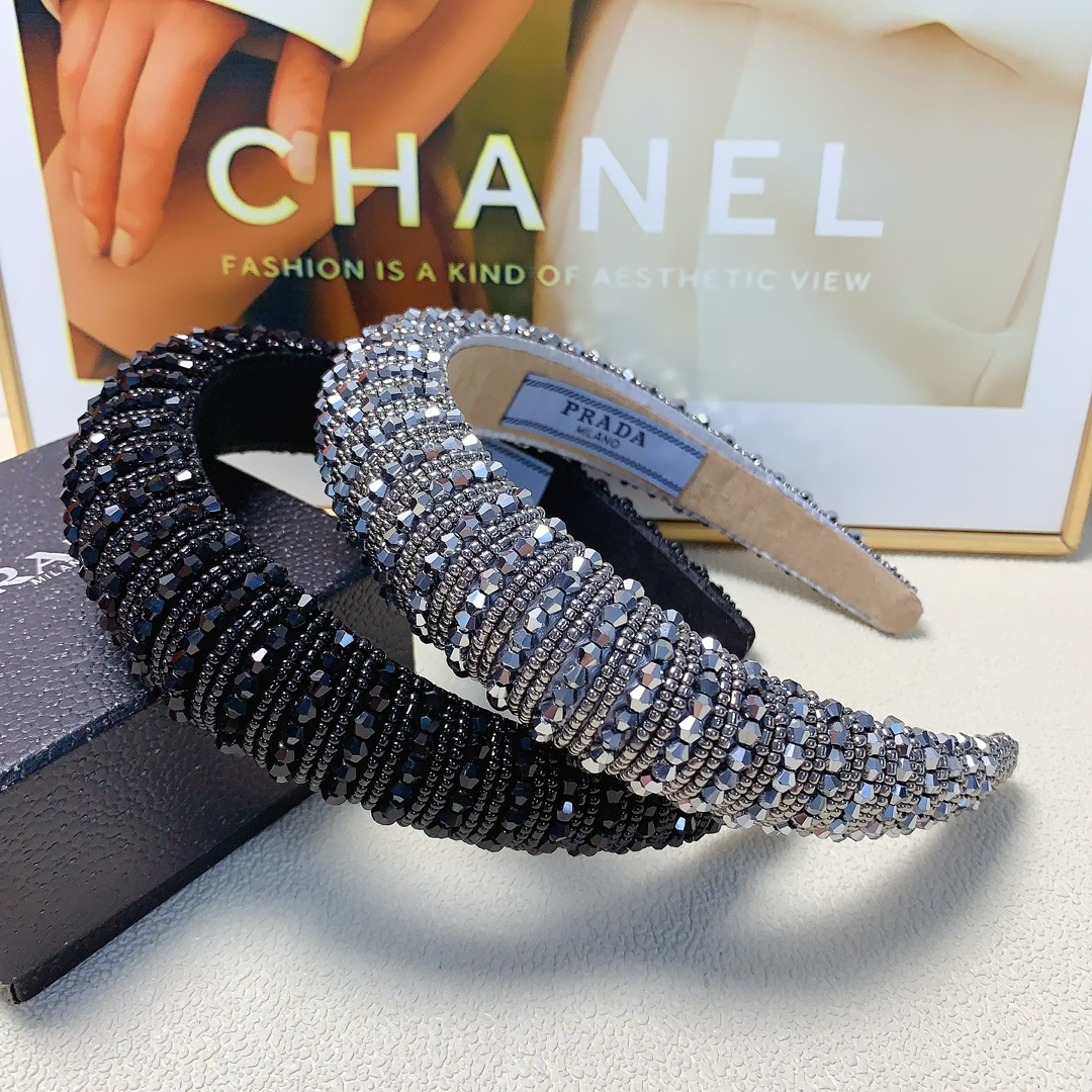 NO:278572,Prada Prada hairband European and American light luxury style hairband temperament versatile little fairy must-have single product full of celebrity style ~ treasure style recommended style closed eyes (single hair accessories, hairpins, prada, prada, hairpins19860909Prada普拉达 Prada发箍 欧美轻奢风发箍气质百搭小仙女必入单品名媛风十足～宝藏款 闭眼入推荐款（单个发饰,发夹,prada,prada,hairpins,accessory