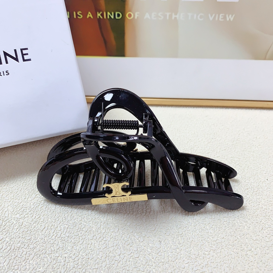 NO:278598,celine celine hair clip Arc de Triomphe titanium steel logo clip versatile temperament and exquisite daily items. Must-in-place items for fairies. Treasure style. Recommended style for closed eyes (single with hairband box) hair accessories, hairpins, celine, celine, hairpins19860909celine赛琳 celine发夹 凯旋门钛钢logo抓夹 气质百搭 日常精致小单品 小仙女必入单品 宝藏款 闭眼入推荐款（单个配发箍盒）发饰,发夹,celine,celine,hairpins,accessory