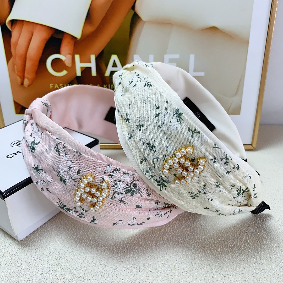 NO:278607,Chanel Xiaoxiang Chanel hairband Fresh style hairband temperament versatile little fairy must-apply single product full of celebrity style ~ treasure style closed eyes recommended (single) hair accessories, hairpins, chanel, hairpins19860909chanel小香 chanel发箍 清新风发箍气质百搭小仙女必入单品名媛风十足～宝藏款 闭眼入推荐款（单个）发饰,发夹,chanel,hairpins,accessory