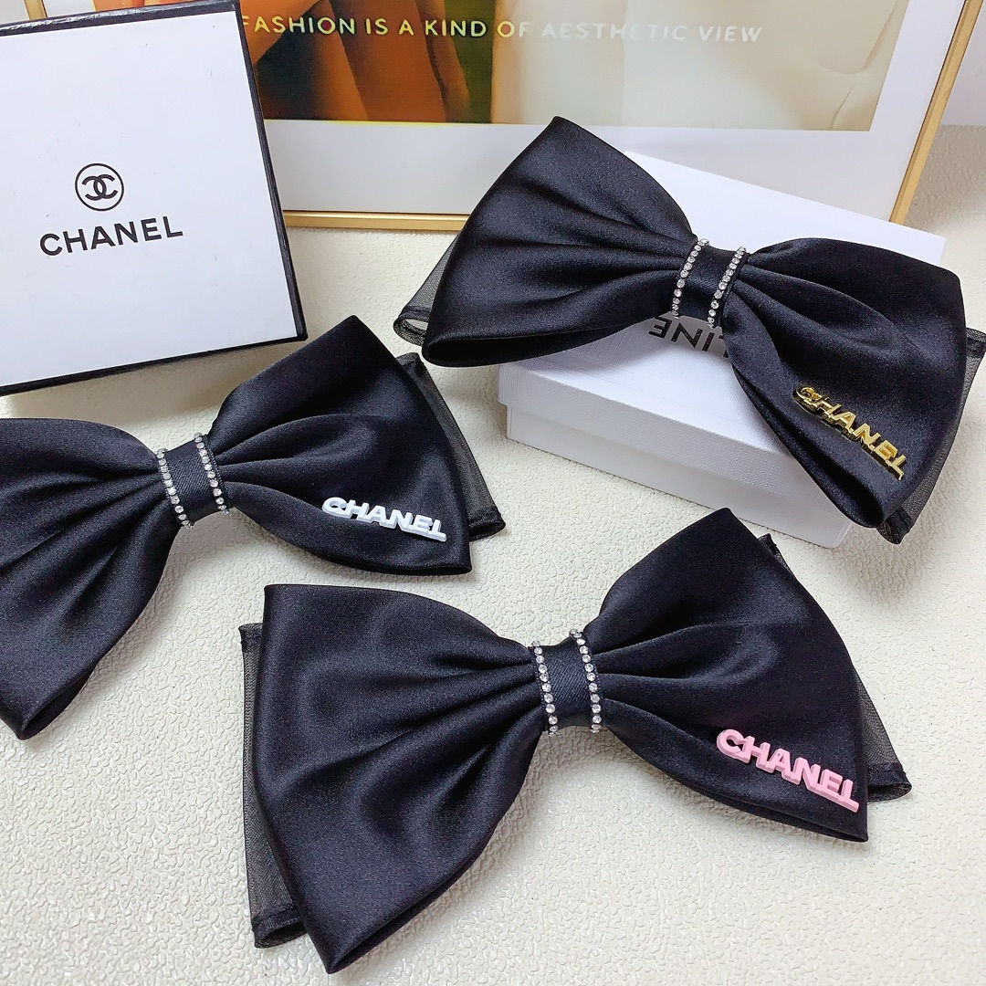 NO:279093,CHANEL Xiaoxiang CHANEL hairpin, genya satin bow hairpin spring clip, three-dimensional style, fashionable and versatile, must-apple for little fairy, recommended style for closed eyes (single) hair accessories, hairpins, chanel, silk fabric, hairpins19860909CHANEL小香 CHANEL发夹 欧根纱绸缎蝴蝶结发夹弹簧夹 版型立体气质时尚百搭小仙女必入单品 闭眼入推荐款（单个）发饰,发夹,chanel,silk fabric,hairpins,accessory