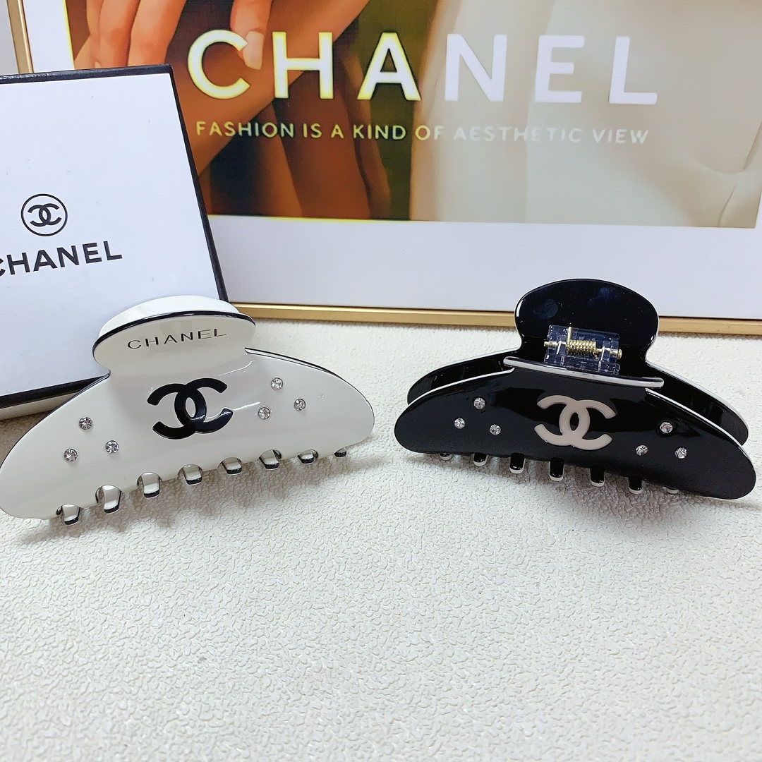 NO:279064,Chanel Xiaoxiang Chanel Clip New logo clip temperament versatile daily exquisite small items must-in for the little fairy Treasure style Close eyes recommended (single) hair accessories, hairpins, chanel, hairpins19860909chanel小香 chanel抓夹 新款logo抓夹气质百搭日常精致小单品小仙女必入单品 宝藏款 闭眼入推荐款（单个）发饰,发夹,chanel,hairpins,accessory