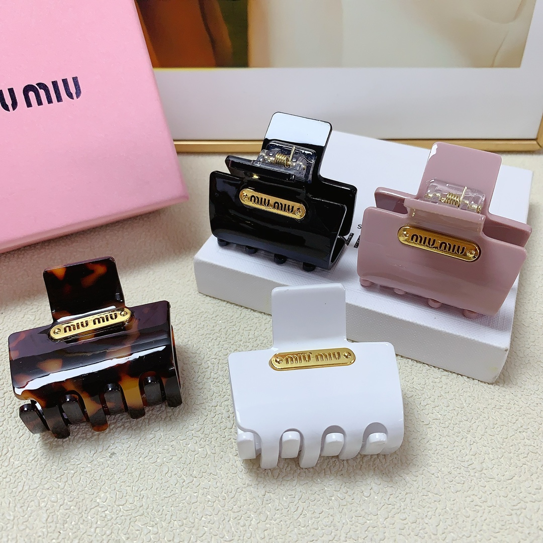 NO:279070,Miumiu Miumiu Miumiu clip new logo clip temperament versatile daily exquisite small items must-in-place for fairies Treasure style recommended style closed eyes (single hair accessories, hairpins, miumiu, hairpins19860909miumiu缪缪 miumiu抓夹 新款logo抓夹气质百搭日常精致小单品小仙女必入单品 宝藏款 闭眼入推荐款（单个发饰,发夹,miumiu,hairpins,accessory
