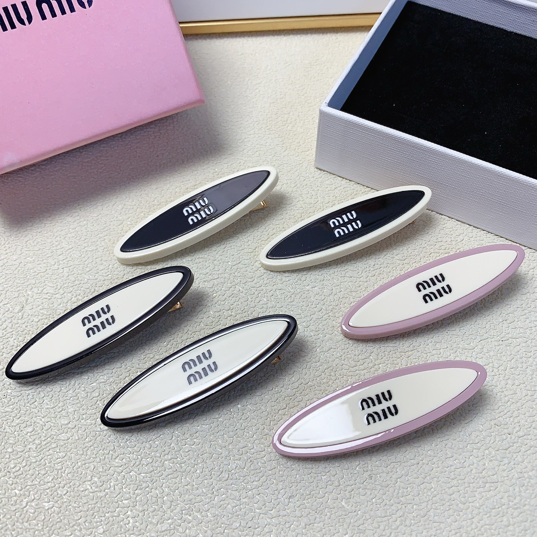 NO:279262,Miumiu Miumiu press clip Acrylic logo press clip edge clip bang clip daily exquisite small items, temperament versatile little fairy must-have items, treasure style, recommended style for closed eyes (a pair of hair accessories, hairpins, miumiu, hairpins19860909miumiu缪缪 miumiu压夹 亚克力logo压夹边夹刘海夹日常精致小单品 气质百搭小仙女必入单品 宝藏款 闭眼入推荐款（一对发饰,发夹,miumiu,hairpins,accessory