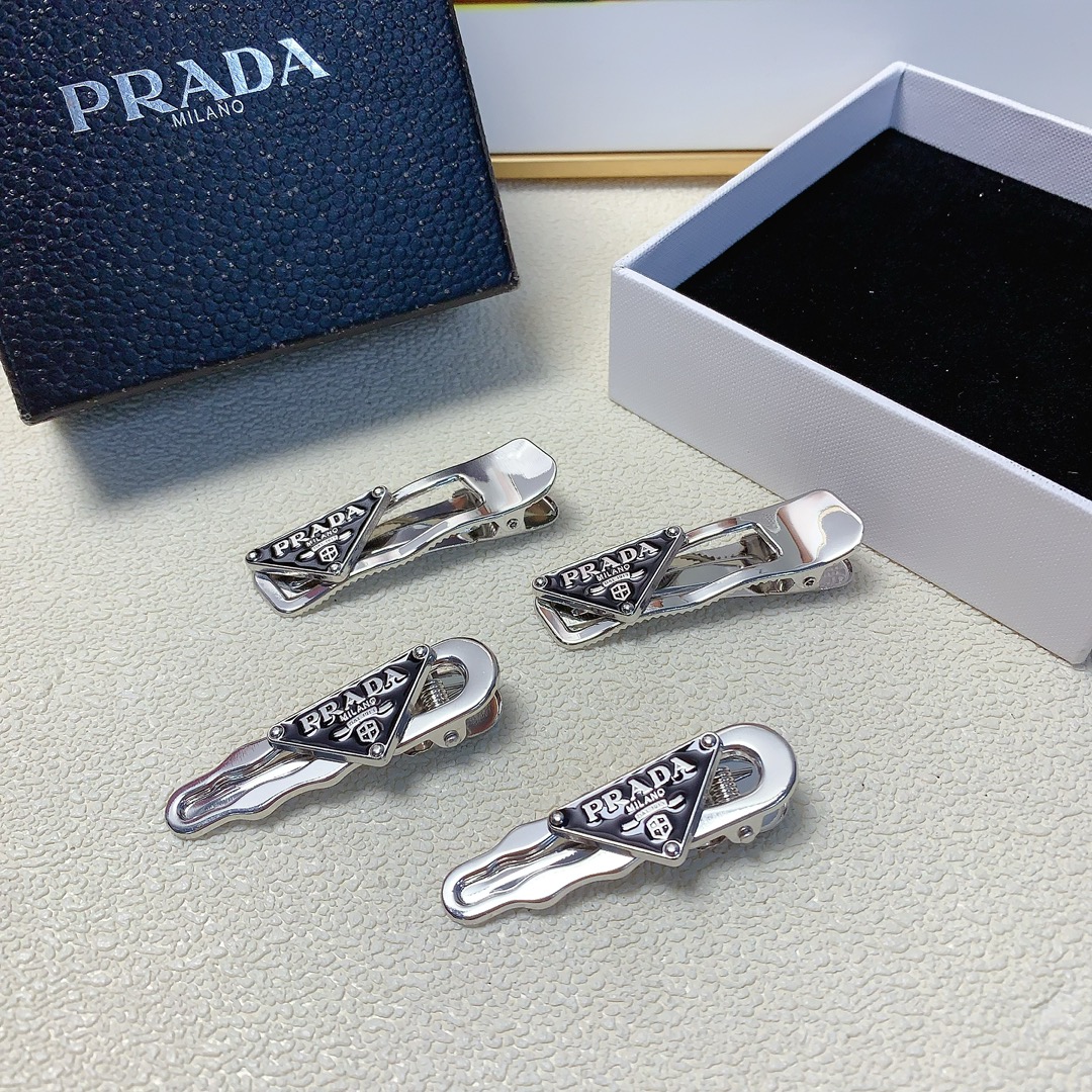 NO:279274,Prada Prada Press Clip Metal logo Press Clip Bangle Clip Daily exquisite small items, versatile and versatile little fairy must-have items, treasure style, recommended style for closed eyes (one pair) hair accessories, hairpins, prada, prada, hairpins19860909Prada普拉达 Prada压夹 金属logo压夹边夹刘海夹日常精致小单品 气质百搭小仙女必入单品 宝藏款 闭眼入推荐款（一对）发饰,发夹,prada,prada,hairpins,accessory