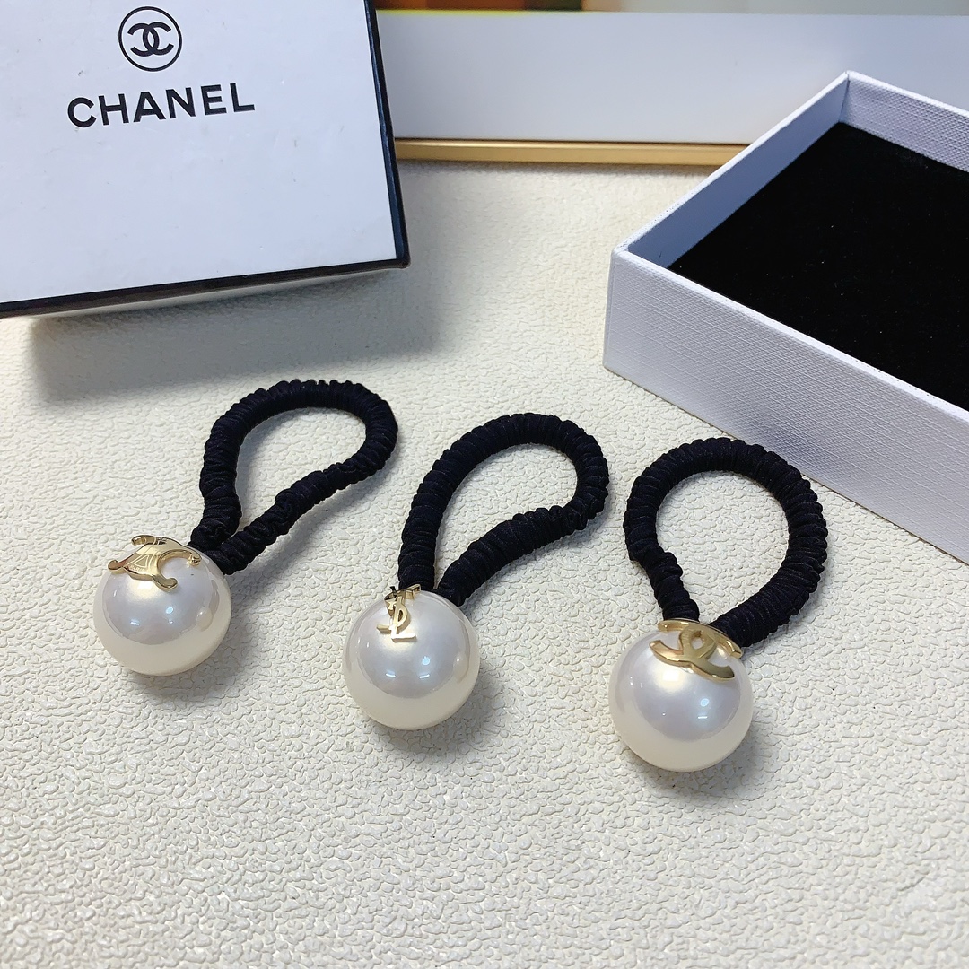 NO:279280,Chanel Xiaoxiang celine YSL Saint Laurent Pearl Titanium Steel Logo Band Hair ~ Temperament versatile little fairy must-have item Treasure style Close eyes recommended (single) hair accessories, hairpins, celine, celine, chanel, saint laurent, saint laurent, hairpins19860909chanel小香 celine赛琳 YSL圣罗兰 珍珠钛钢logo皮筋发圈 ～气质百搭小仙女必入单品 宝藏款 闭眼入推荐款（单个）发饰,发夹,celine,celine,chanel,saint laurent,saint laurent,hairpins,accessory