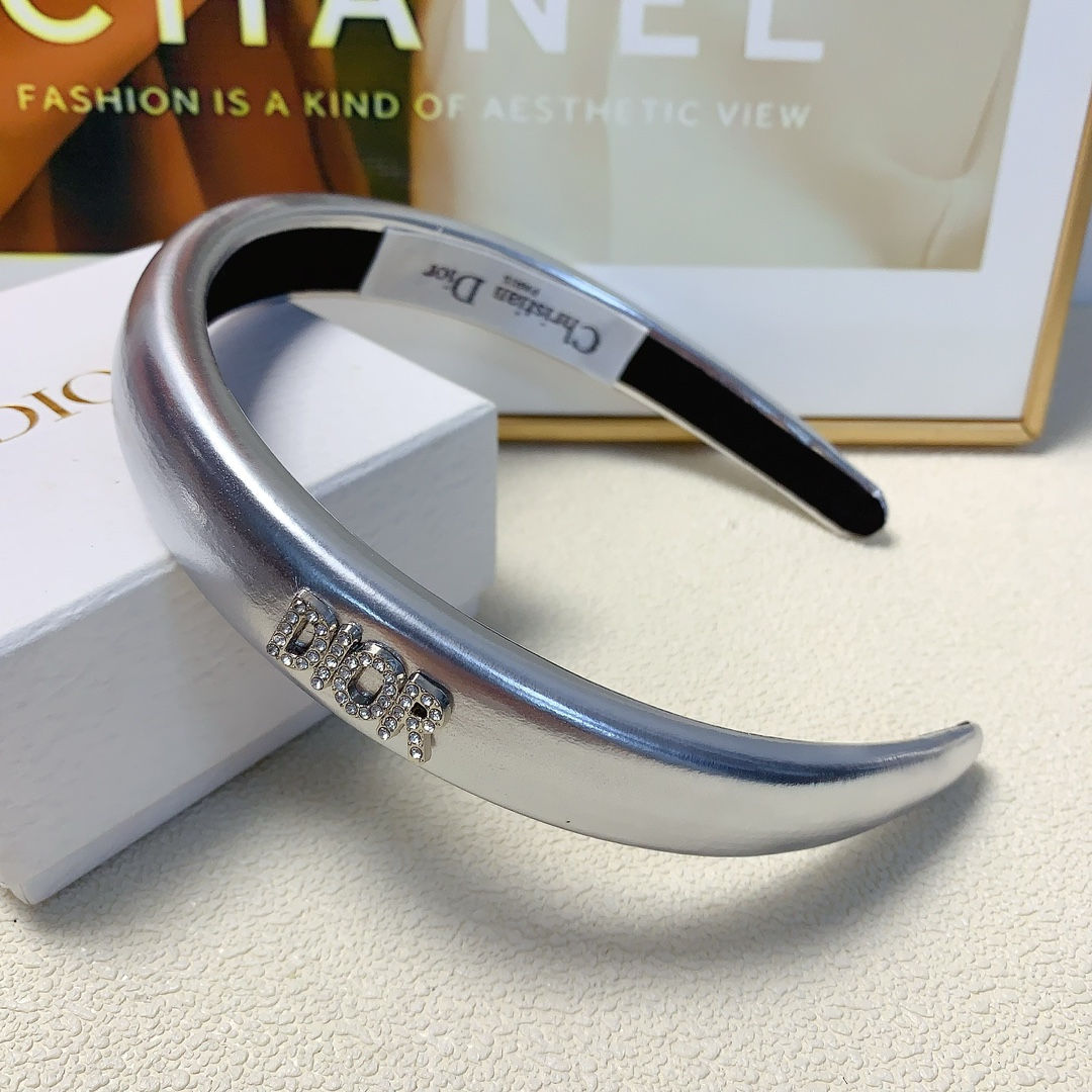 NO:279260,Dior Dior headband New logo headband Temperament versatile little fairy must-have item Treasure style Closed eyes recommended (single) hair accessories, hairpins, dior, dior, hairpins19860909Dior迪奥 Dior发箍 新款logo发箍 气质百搭小仙女必入单品 宝藏款 闭眼入推荐款（单个）发饰,发夹,dior,dior,hairpins,accessory