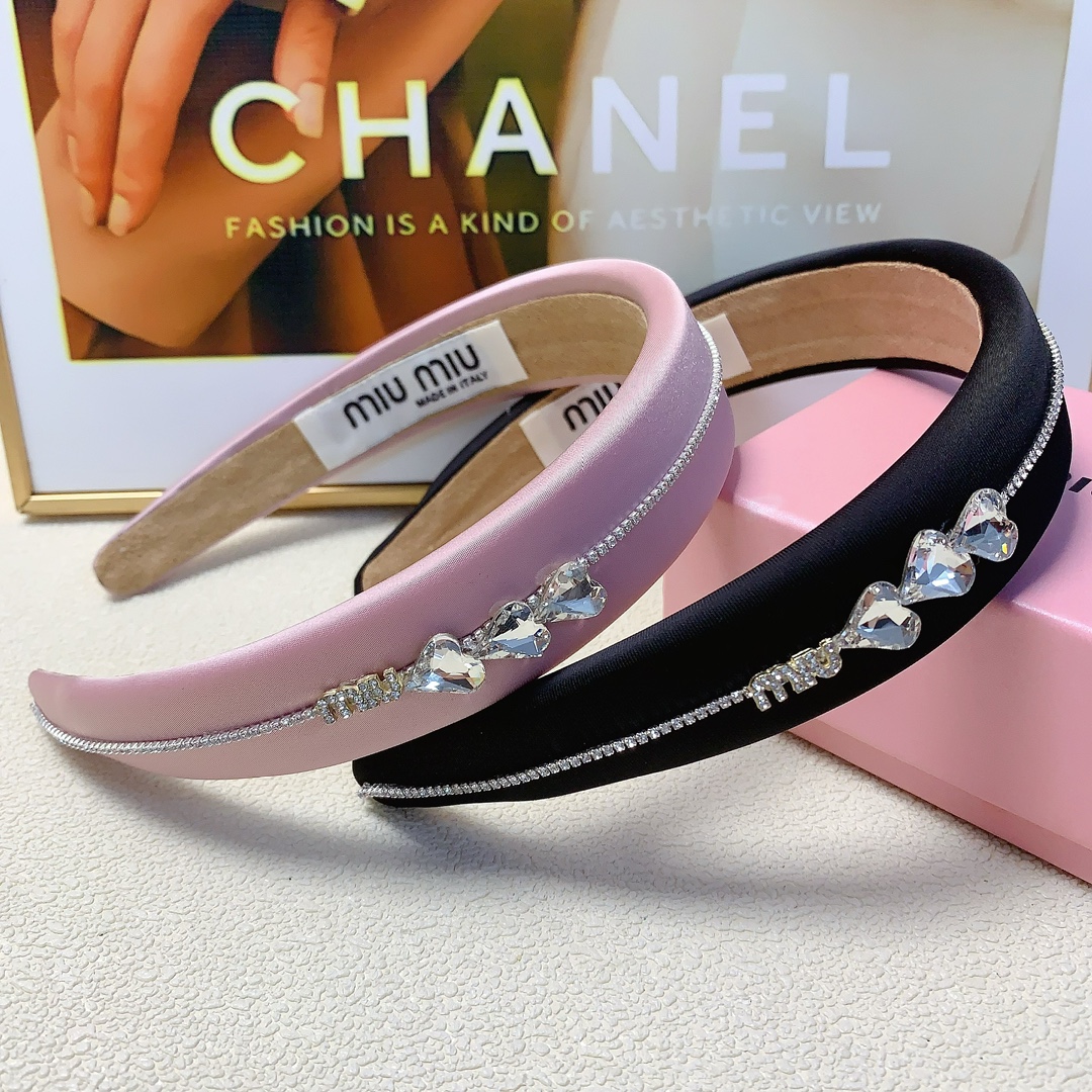 NO:279266,Miumiu Miumiu hairband, diamond logo headband, versatile temperament, must-apple for a fairy, treasure style, recommended style for closed eyes (single) hair accessories, hairpins, miumiu, hairpins19860909miumiu缪缪 miumiu发箍 钻条logo发箍 气质百搭小仙女必入单品 宝藏款 闭眼入推荐款（单个）发饰,发夹,miumiu,hairpins,accessory