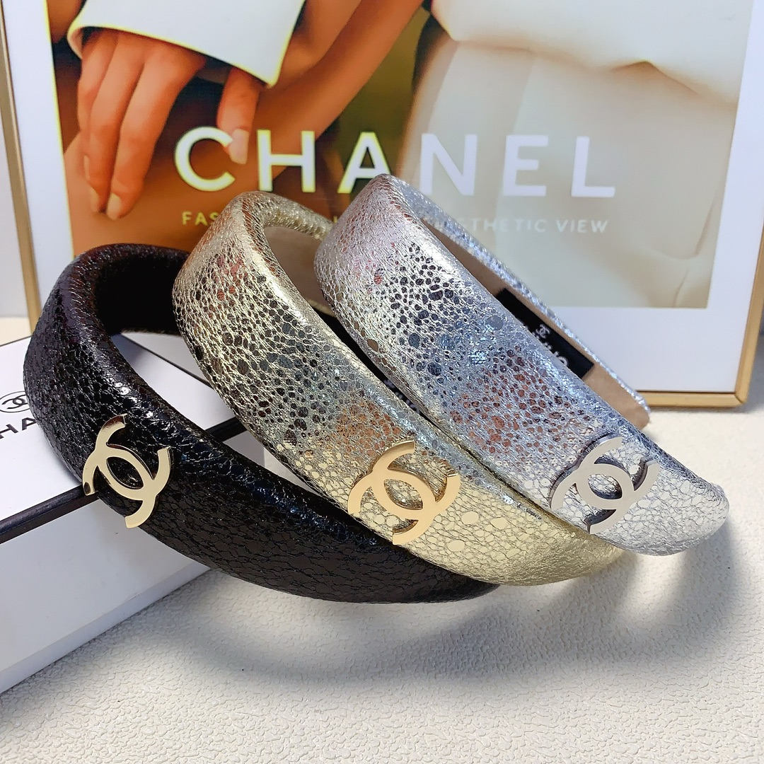 NO:279279,Chanel Xiaoxiang Chanel headband Cracked titanium steel logo simple headband Temperament versatile little fairy must-have item Treasure model Closed eyes recommended (single) hair accessories, hairpins, chanel, hairpins19860909chanel小香 chanel发箍 裂纹钛钢logo简约发箍 气质百搭小仙女必入单品 宝藏款 闭眼入推荐款（单个）发饰,发夹,chanel,hairpins,accessory