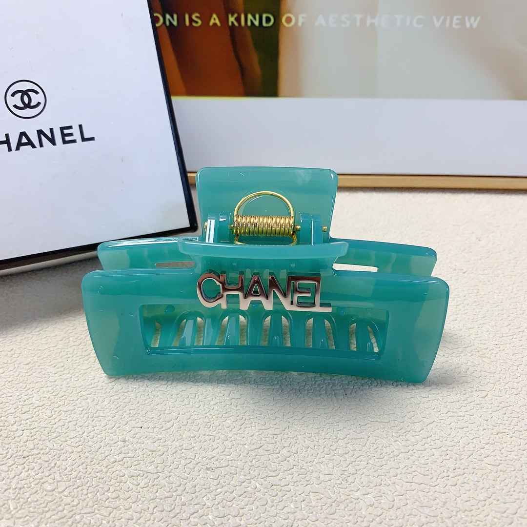 NO:279295,Chanel Xiaoxiang Chanel hairpins, titanium steel logo clips, versatile temperament, daily exquisite items, must-have items for fairies, treasure style, recommended style for closed eyes (single hairband box) hair accessories, hairpins, chanel, hairpins19860909chanel小香 chanel发夹 钛钢logo抓夹 气质百搭 日常精致小单品 小仙女必入单品 宝藏款 闭眼入推荐款（单个配发箍盒）发饰,发夹,chanel,hairpins,accessory