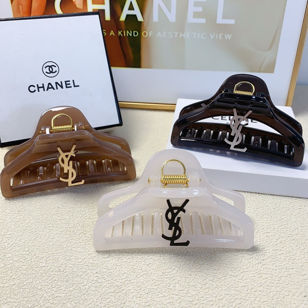 NO:279495,YSL Saint Laurent Poplar Hairpins Frosted Logo Clips Elegant Temperament Everyday Delicate Small Products Must-in-One Fairy Ticket Style Recommended Models Closed Eyes (Single) Hair Picks, Hairpins, saint laurent, saint laurent, hairpins19860909YSL圣罗兰 杨树林发夹 磨砂logo抓夹 气质百搭 日常精致小单品 小仙女必入单品 宝藏款 闭眼入推荐款（单个）发饰,发夹,saint laurent,saint laurent,hairpins,accessory