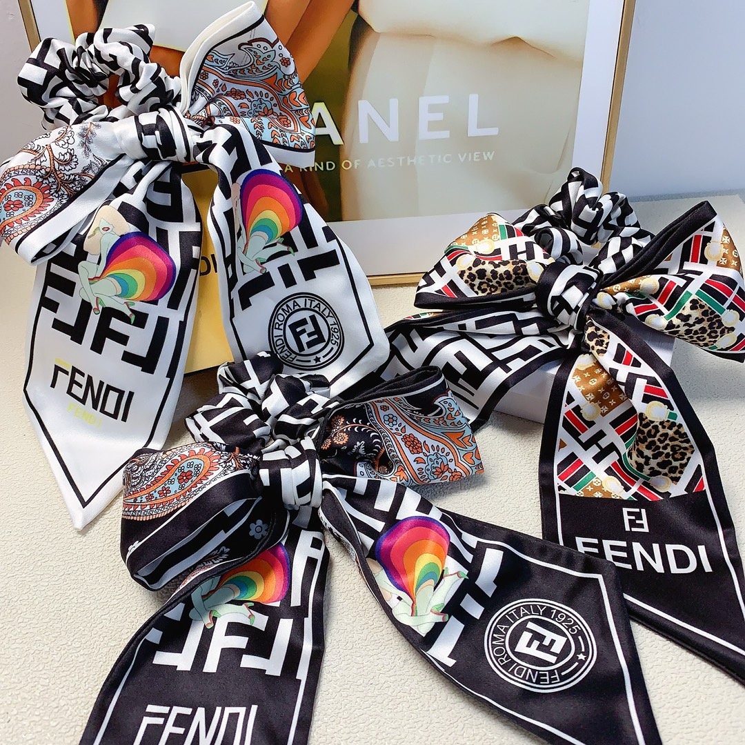 NO:281600,Fendi Fendi Fendi rubber band New silk bow ribbon hair band hair ring Everyday exquisite items A must-have item for a fairy with temperament and versatility Treasure style Recommended style for closed eyes (single) hair accessories, hairpins, fendi, fendi, fendi, silk fabric, hairpins19860909Fendi芬迪 Fendi皮筋 新款绸缎蝴蝶结飘带皮筋发圈 日常精致小单品 气质百搭小仙女必入单品 宝藏款 闭眼入推荐款（单个）发饰,发夹,fendi,fendi,silk fabric,hairpins,accessory