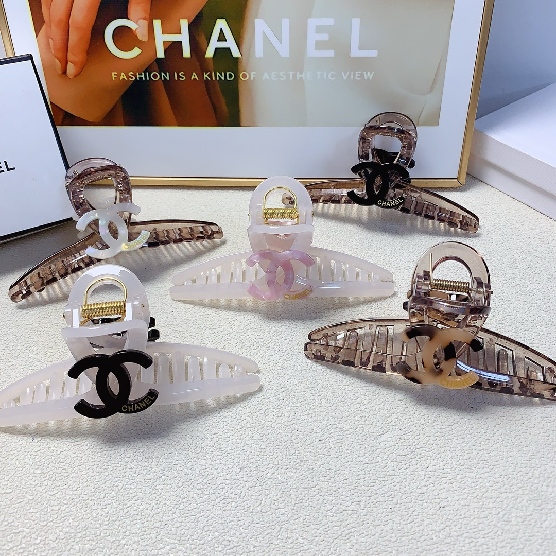 NO:280002,Chanel Xiaoxiang Chanel clip, acetic acid logo clip, versatile temperament, daily exquisite items, must-have items for fairies, treasure style, recommended style for closed eyes (single hairband box) hair accessories, hairpins, chanel, hairpins19860909chanel小香 chanel抓夹 醋酸logo抓夹 气质百搭 日常精致小单品 小仙女必入单品 宝藏款 闭眼入推荐款（单个配发箍盒）发饰,发夹,chanel,hairpins,accessory