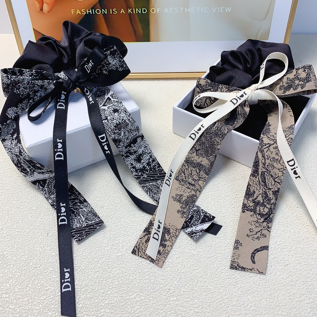 NO:280017,Dior Dior rubber band New bow ribbon logo rubber band hair ring Daily exquisite items All-matched styles must-have items for fairy Treasure style Recommended styles for closed eyes (single hair accessories, hairpins, dior, dior, hairpins19860909Dior迪奥 Dior皮筋 新款蝴蝶结飘带logo皮筋发圈 日常精致小单品 气质百搭小仙女必入单品 宝藏款 闭眼入推荐款（单个发饰,发夹,dior,dior,hairpins,accessory