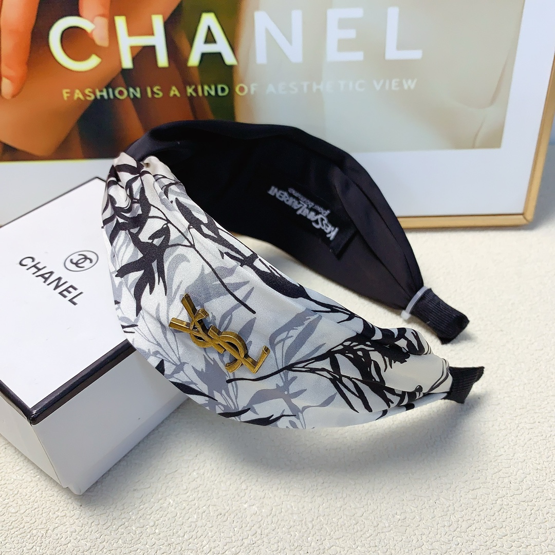 NO:279981,YSL Saint Laurent Poplar Hairband National style retro logo light luxury style hairband Daily exquisite items All-match temperament and versatile little fairy must-have items Full of celebrity style ~ Treasure style Close eyes recommended style (single) hair accessories, hairpins, saint laurent, saint laurent, hairpins19860909YSL圣罗兰 杨树林发箍 国风复古logo轻奢风发箍 日常精致小单品 气质百搭小仙女必入单品 名媛风十足～宝藏款 闭眼入推荐款（单个）发饰,发夹,saint laurent,saint laurent,hairpins,accessory