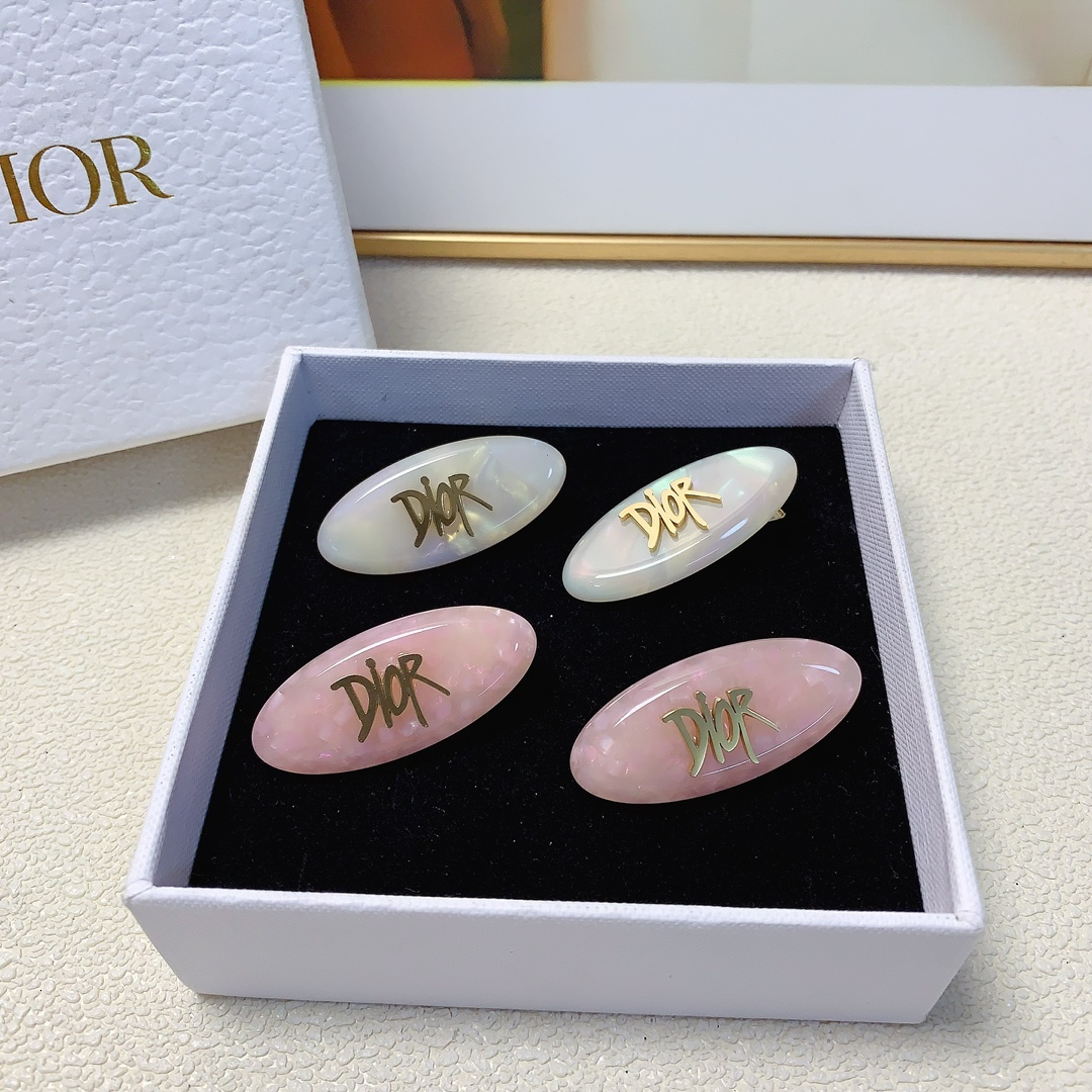 NO:280217,Dior Dior press clip titanium acetate steel logo press clip edge clip bang clip daily exquisite small items, temperament versatile little fairy must-have items, treasure style, recommended style for closed eyes (a pair of hair accessories, hairpins, dior, dior, hairpins19860909Dior迪奥 Dior压夹 醋酸钛钢logo压夹边夹刘海夹日常精致小单品 气质百搭小仙女必入单品 宝藏款 闭眼入推荐款（一对发饰,发夹,dior,dior,hairpins,accessory