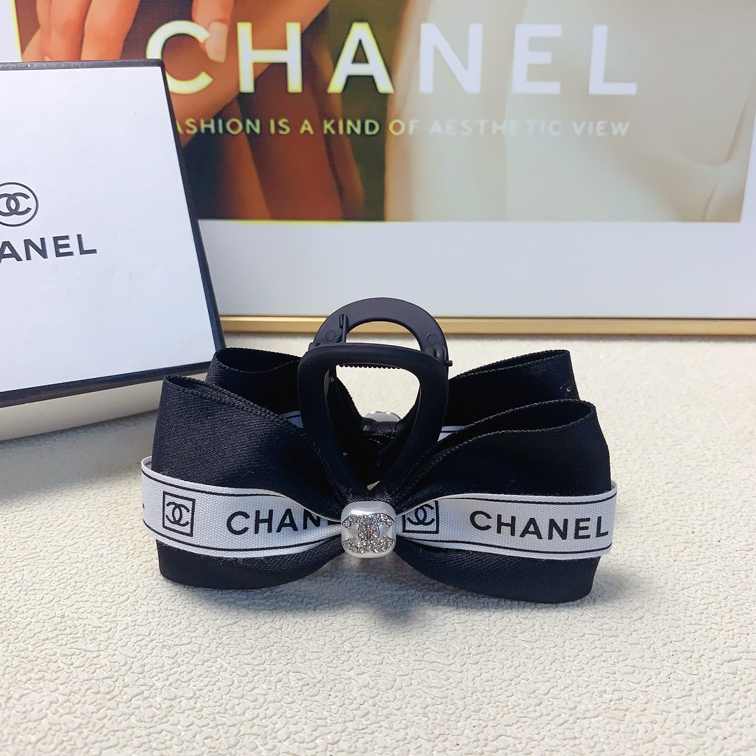 NO:280259,Chanel Xiaoxiang Chanel clips, webbing bow-tie pearl logo clips, versatile temperament, daily exquisite items, must-have items for fairies, treasure style, recommended style for closed eyes (single) hair accessories, hairpins, chanel, hairpins19860909chanel小香 chanel抓夹 织带蝴蝶结珍珠logo抓夹 气质百搭 日常精致小单品 小仙女必入单品 宝藏款 闭眼入推荐款（单个）发饰,发夹,chanel,hairpins,accessory