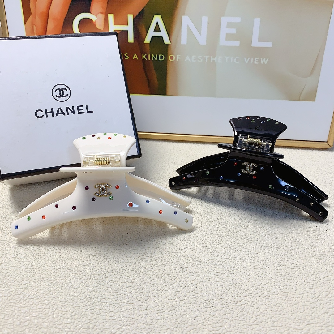NO:280531,Chanel Xiaoxiang Chanel clip, acetic acid color diamond logo clip, versatile temperament, daily exquisite items, must-have items for fairies, treasure style, recommended style for closed eyes (single with hairband), hair accessories, hairpins, chanel, hairpins19860909chanel小香 chanel抓夹 醋酸彩钻logo抓夹 气质百搭 日常精致小单品 小仙女必入单品 宝藏款 闭眼入推荐款（单个配发箍）发饰,发夹,chanel,hairpins,accessory