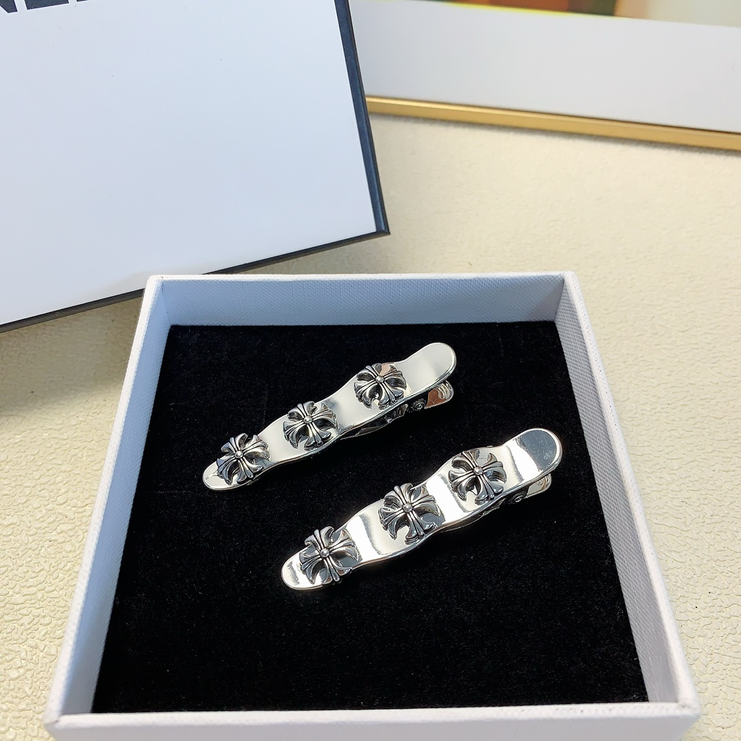 NO:280829,Cro Heart Pressure Clip Metal Logo Pressure Clip Bangle Clip Daily exquisite small items, versatile and elegant little fairy must-have items, treasure style, recommended style (one pair) hair accessories, hairpins, chrome hearts, hairpins19860909克罗心压夹 金属logo压夹边夹刘海夹日常精致小单品 气质百搭小仙女必入单品 宝藏款 闭眼入推荐款（一对）发饰,发夹,chrome hearts,hairpins,accessory