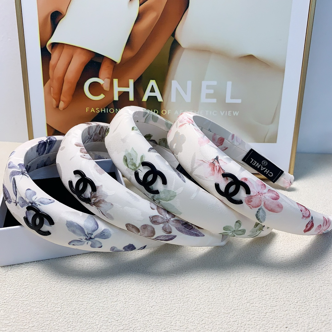 NO:280933,Chanel Xiaoxiang Chanel hairband Satin printed logo Simple hairband Temperament versatile little fairy must-have item Treasure style Close eyes recommended (single) hair accessories, hairpins, chanel, hairpins19860909chanel小香 chanel发箍 缎面印花logo简约发箍 气质百搭小仙女必入单品 宝藏款 闭眼入推荐款（单个）发饰,发夹,chanel,hairpins,accessory