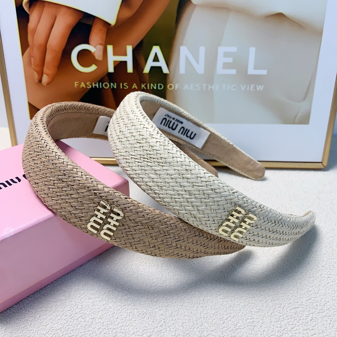 NO:280945,Miumiu Miumiu hairband woven Rafia logo simple hairband A must-have artifact for summer temperament and versatile little fairy must-have item Treasure style Close eyes recommended (single) hair accessories, hairpins, miumiu, hairpins19860909miumiu缪缪 miumiu发箍 编织拉菲草logo简约发箍 夏日必备神器气质百搭小仙女必入单品 宝藏款 闭眼入推荐款（单个）发饰,发夹,miumiu,hairpins,accessory