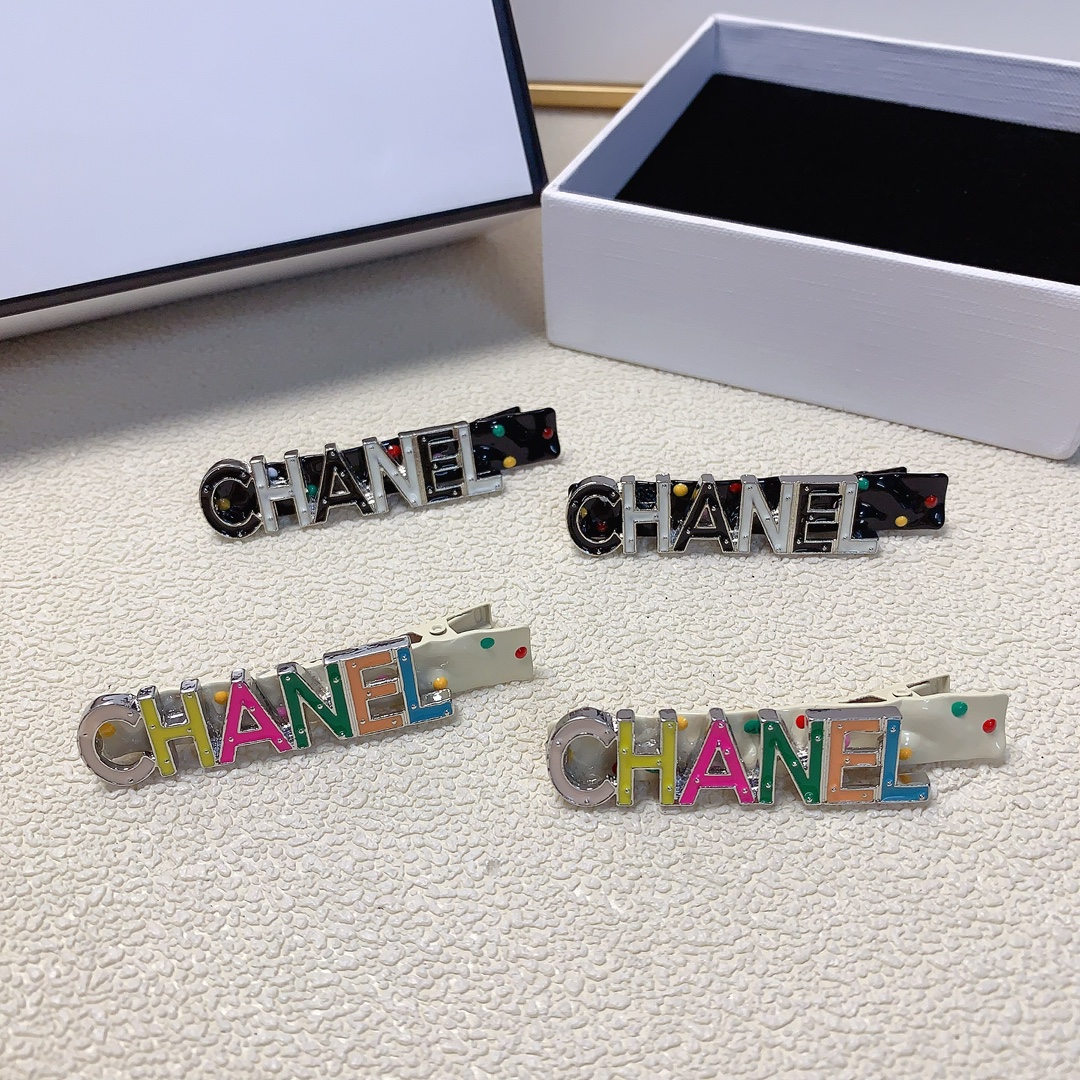 NO:280944,Chanel Xiaoxiang Chanel press clip Colored oil-dropping logo press clip edge clip bang clip daily exquisite small items, temperament versatile little fairy must-have items Treasure style Close eyes recommended (a pair) hair accessories, hairpins, chanel, hairpins19860909chanel小香 chanel压夹 彩色滴油logo压夹边夹刘海夹日常精致小单品 气质百搭小仙女必入单品 宝藏款 闭眼入推荐款（一对）发饰,发夹,chanel,hairpins,accessory