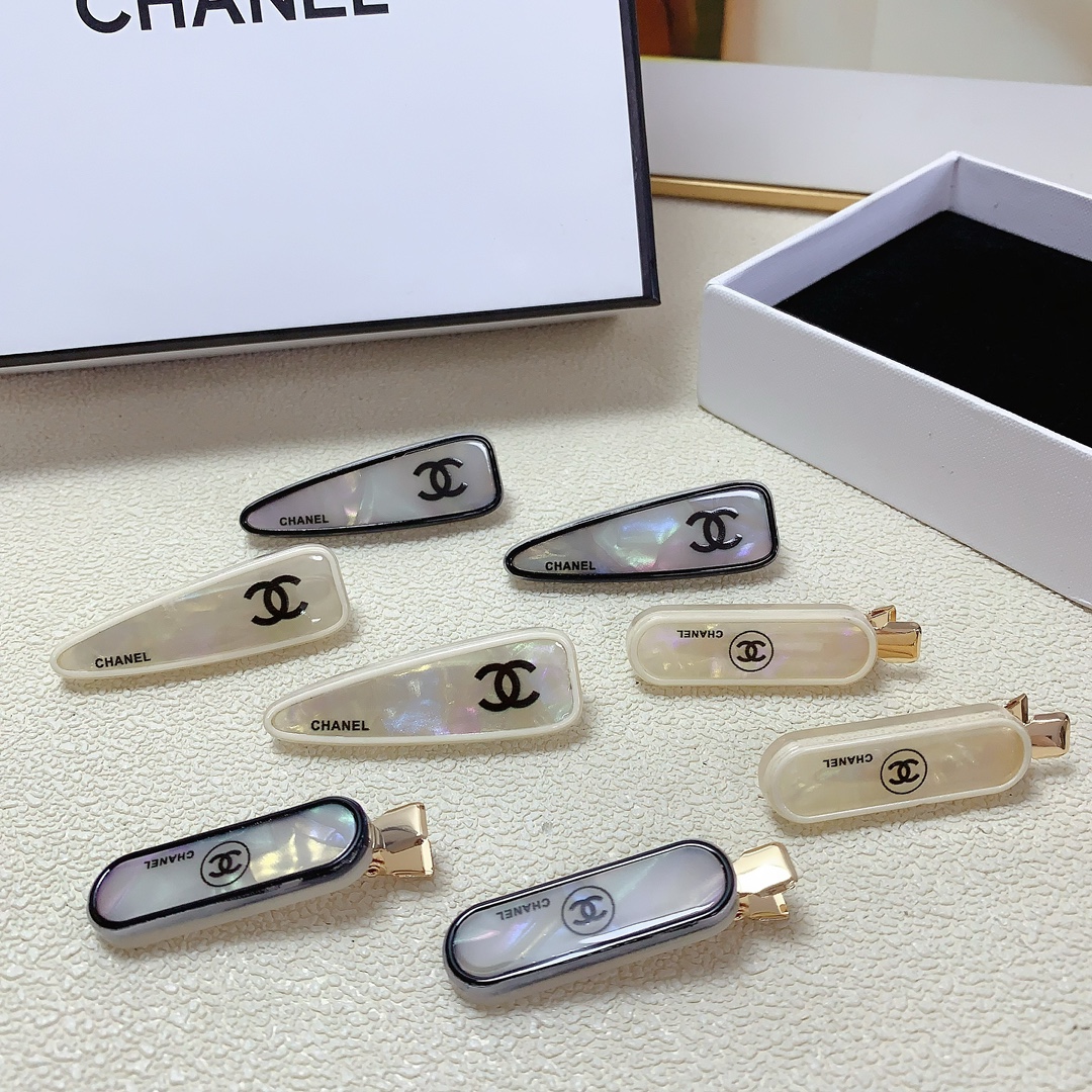 NO:280994,Chanel Xiaoxiang Chanel Hair Pin Acetate logo press clip edge clip bang clip daily exquisite small items, temperament and versatile little fairy must-have items, treasure style, closed eyes and recommended style (a pair) hair accessories, hairpins, chanel, hairpins19860909chanel小香 chanel发夹 醋酸logo压夹边夹刘海夹日常精致小单品 气质百搭小仙女必入单品 宝藏款 闭眼入推荐款（一对）发饰,发夹,chanel,hairpins,accessory