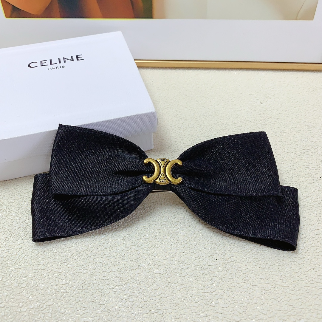 NO:281004,celine celine hair clip Arc de Triomphe logo bow hair clip spring clip style three-dimensional temperament fashionable and versatile little fairy must-in item, recommended style for closed eyes (single) hair accessories, hair clips, celine, celine, hairpins19860909celine赛琳 celine发夹 凯旋门logo蝴蝶结发夹弹簧夹 版型立体气质时尚百搭小仙女必入单品 闭眼入推荐款（单个）发饰,发夹,celine,celine,hairpins,accessory