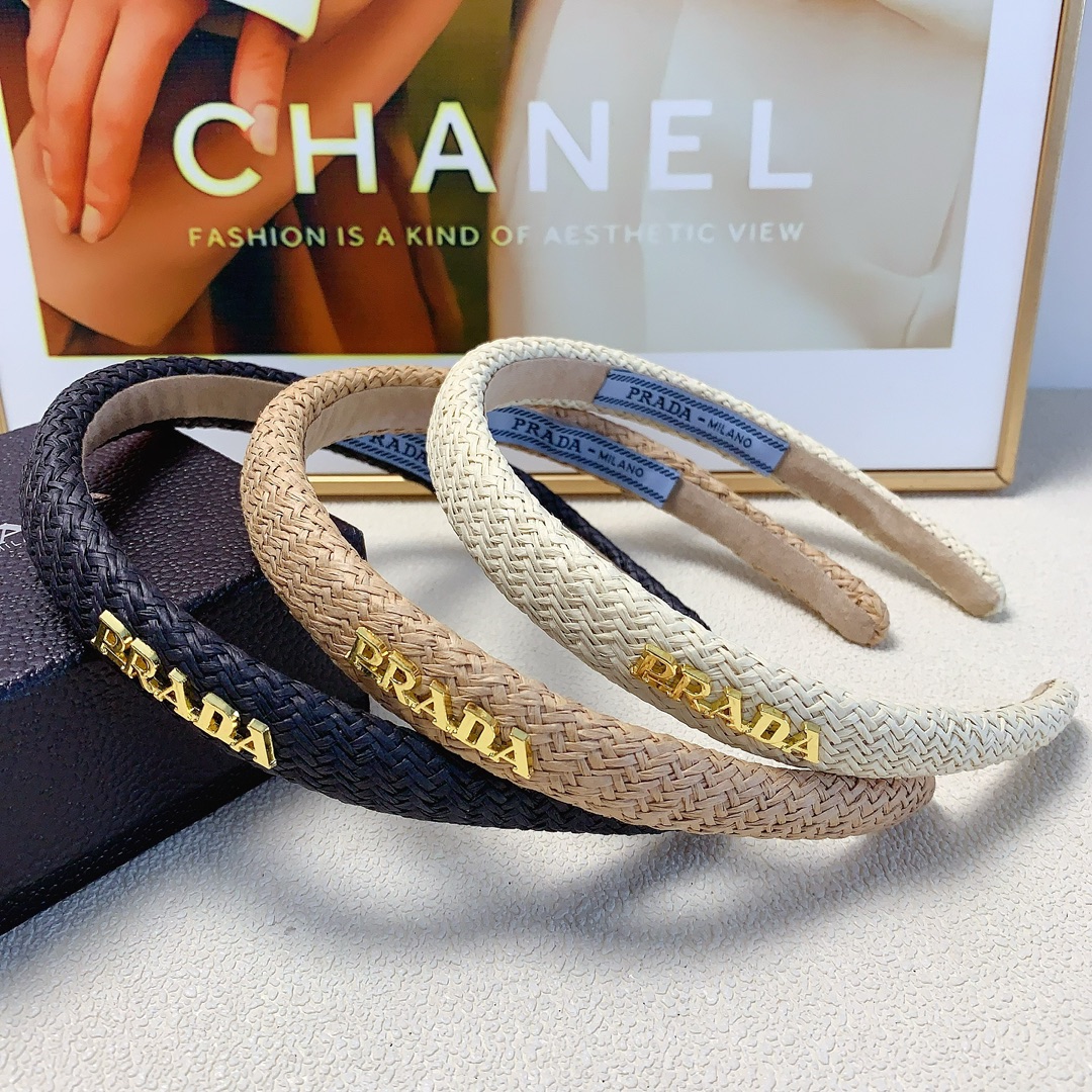 NO:281305,Prada Prada hairband woven Rafia simple letter logo hairband A must-have artifact for summer temperament and versatile little fairy must-have item Treasure model Closed eyes recommended (single) hair accessories, hairpins, prada, prada, hairpins19860909Prada普拉达 Prada发箍 编织拉菲草简约字母logo发箍 夏日必备神器气质百搭小仙女必入单品 宝藏款 闭眼入推荐款（单个）发饰,发夹,prada,prada,hairpins,accessory